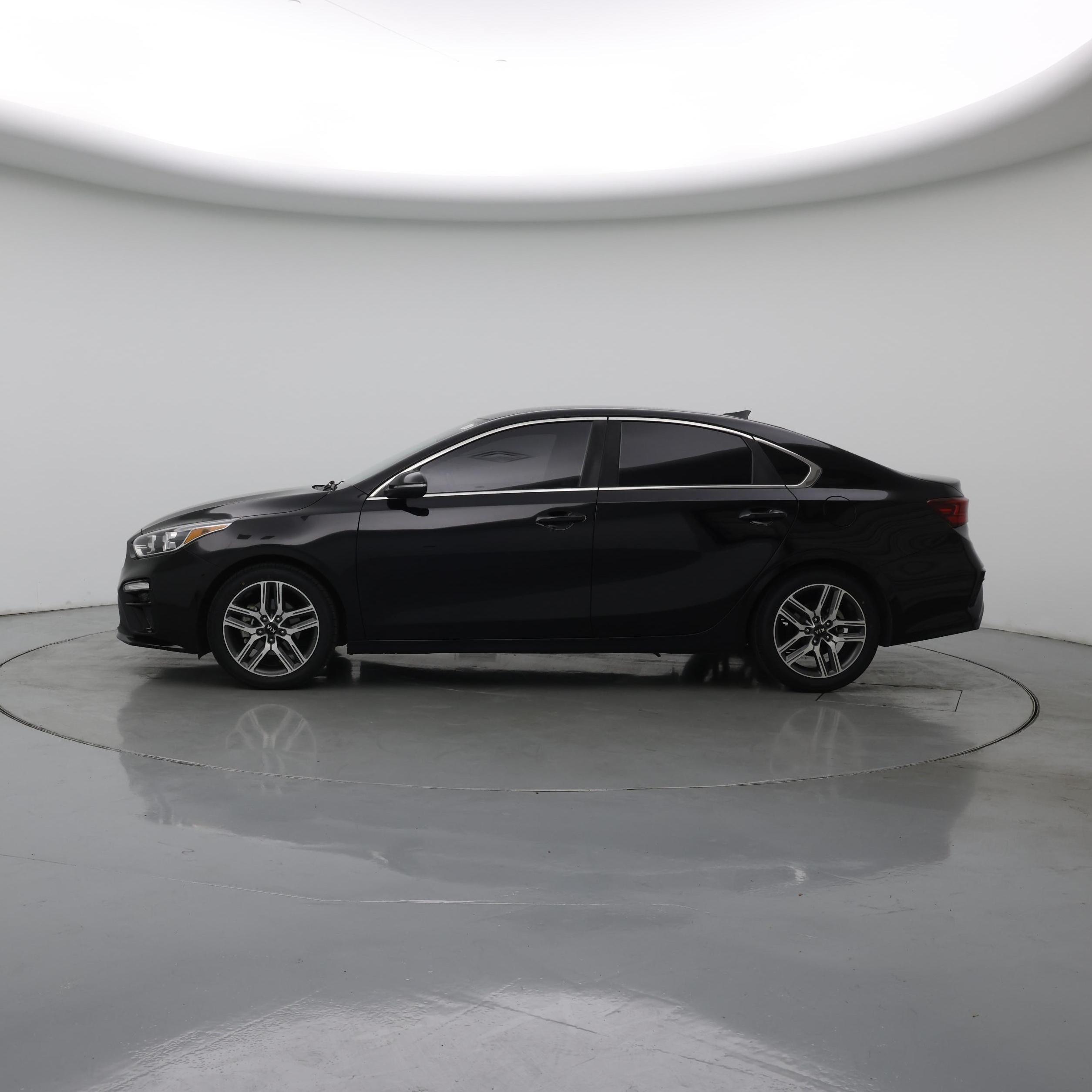 Thumbnail: 2020 Kia Forte - 3
