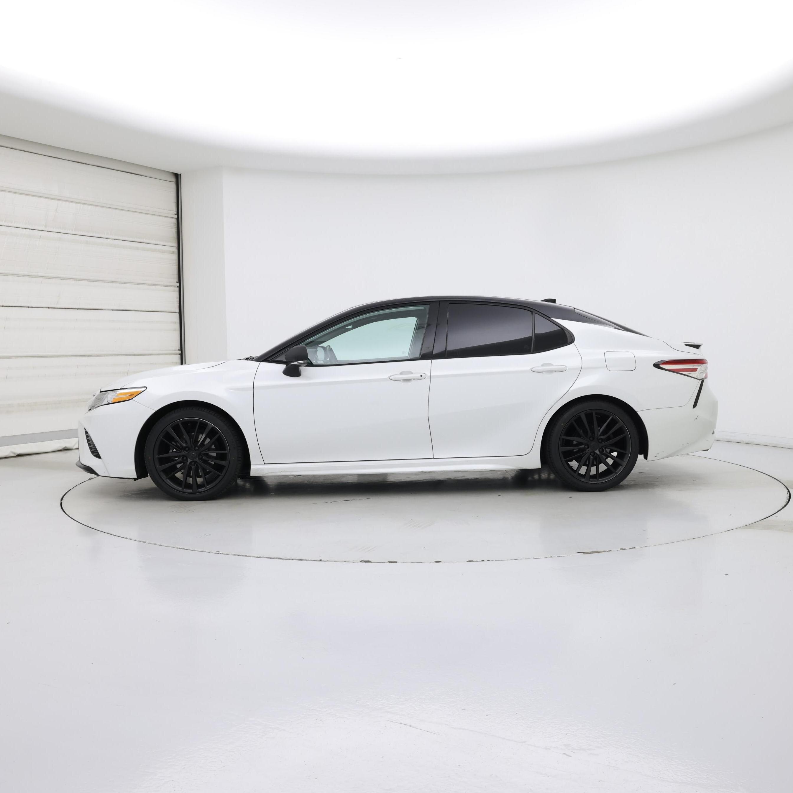 Thumbnail: 2020 Toyota Camry - 3