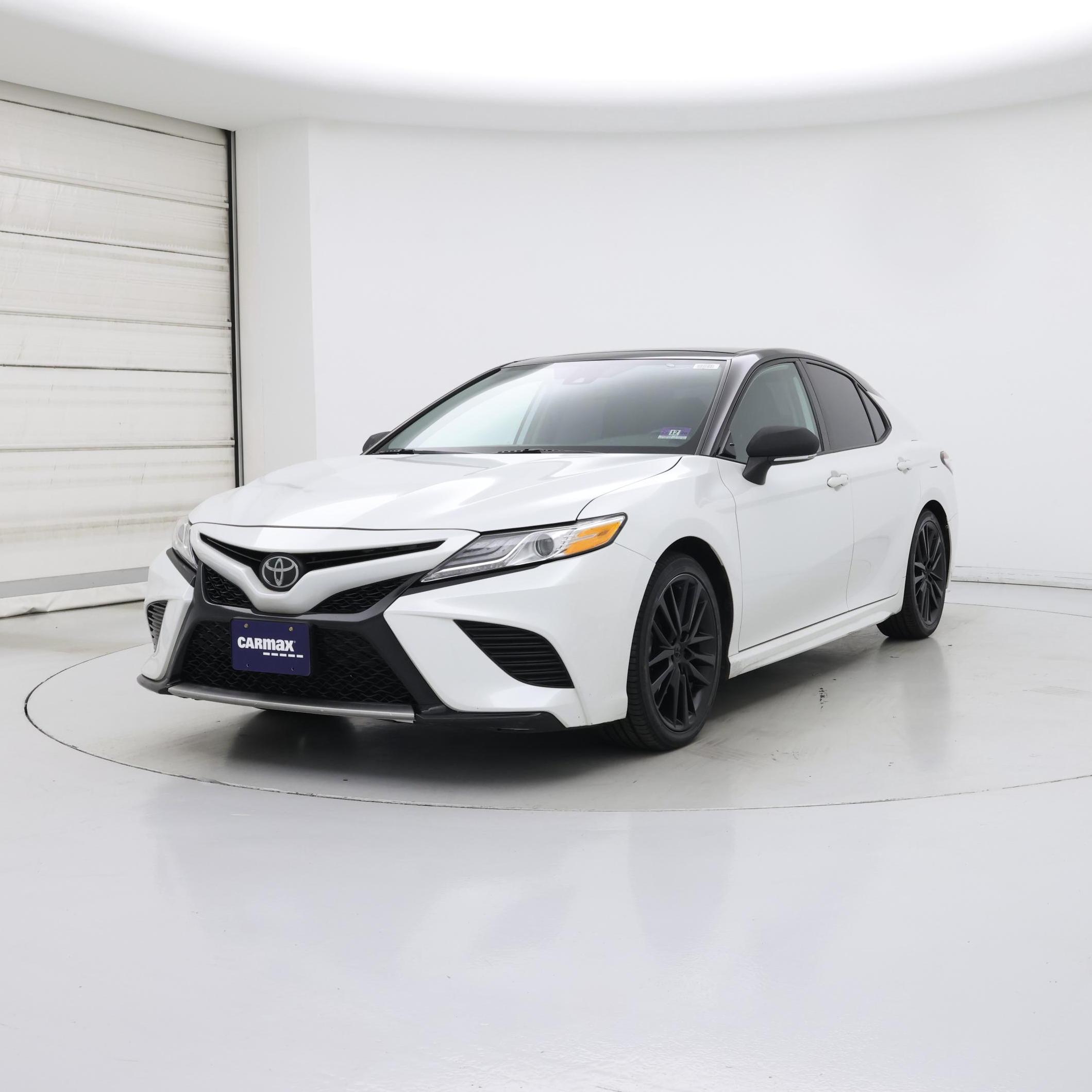Thumbnail: 2020 Toyota Camry - 4