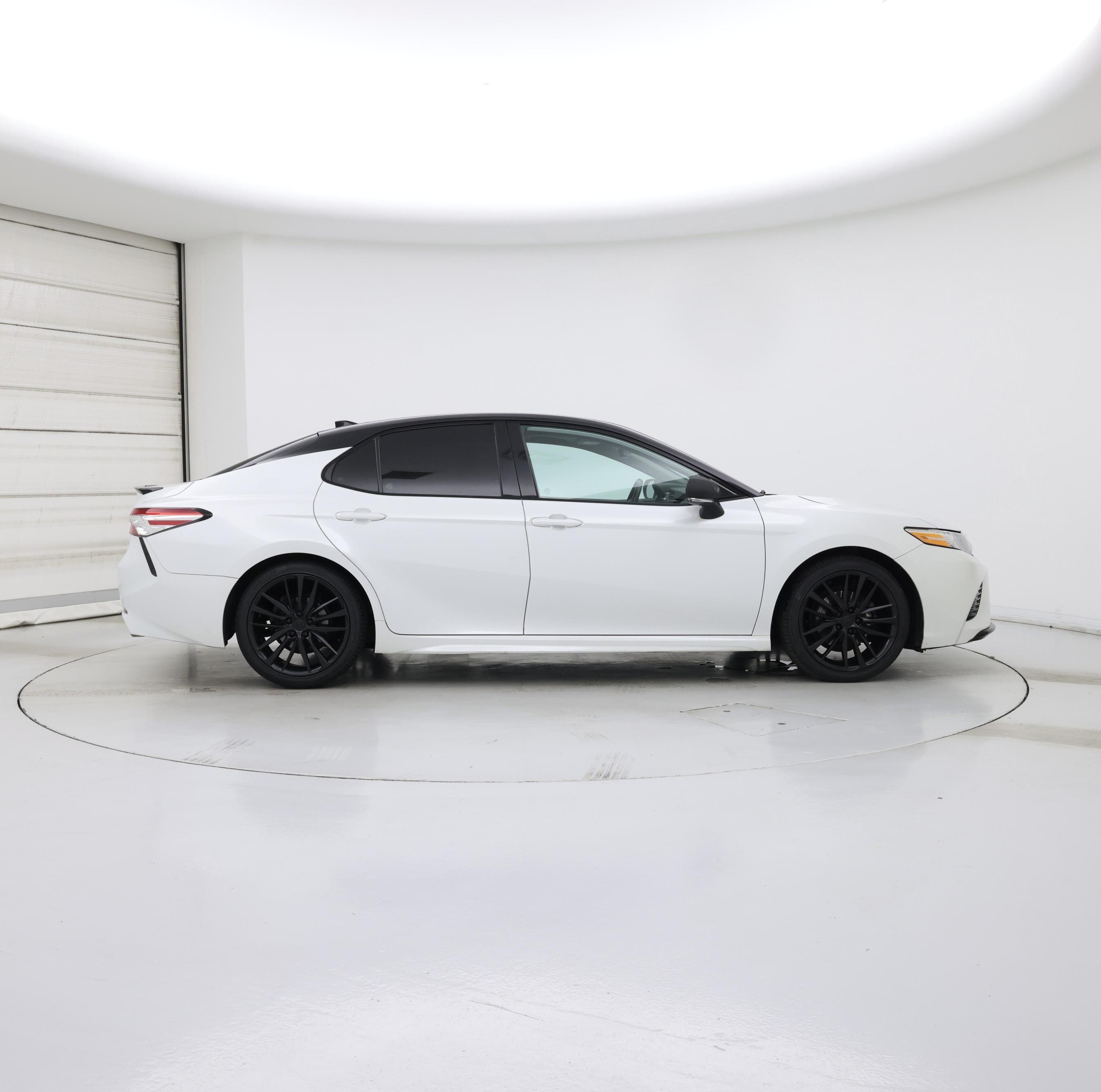 Thumbnail: 2020 Toyota Camry - 7