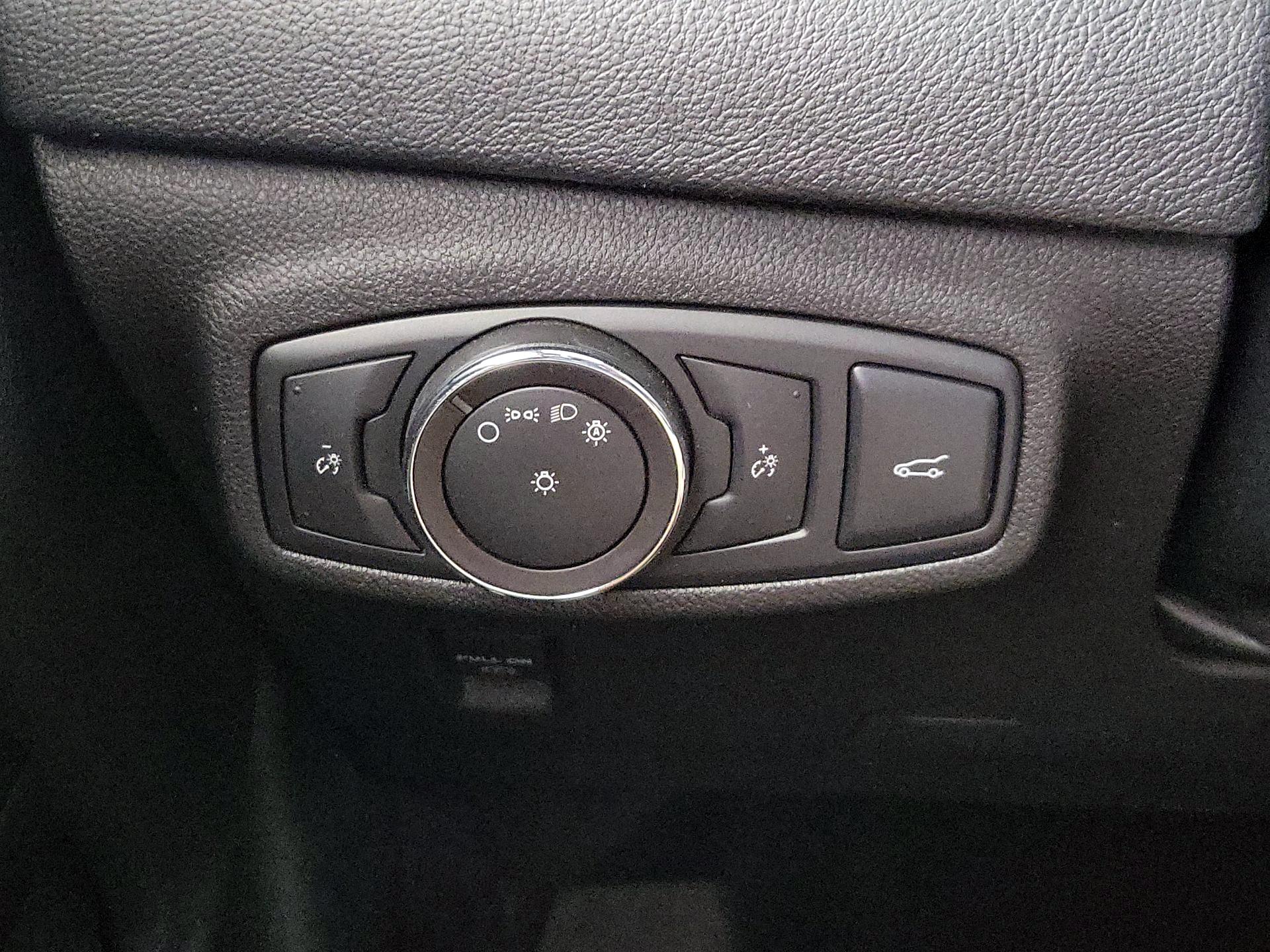 Thumbnail: 2018 Lincoln MKC - 13