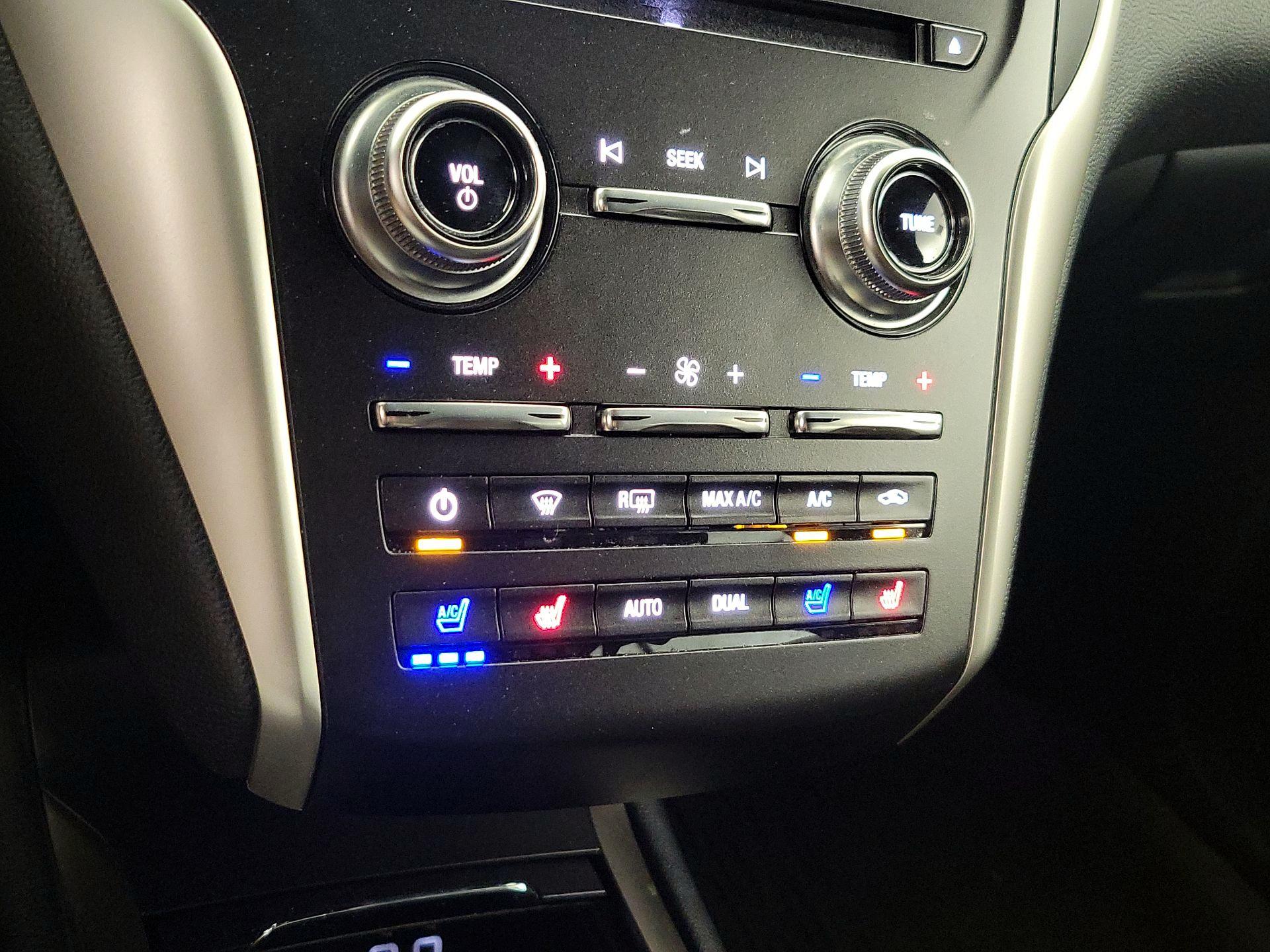 Thumbnail: 2018 Lincoln MKC - 16