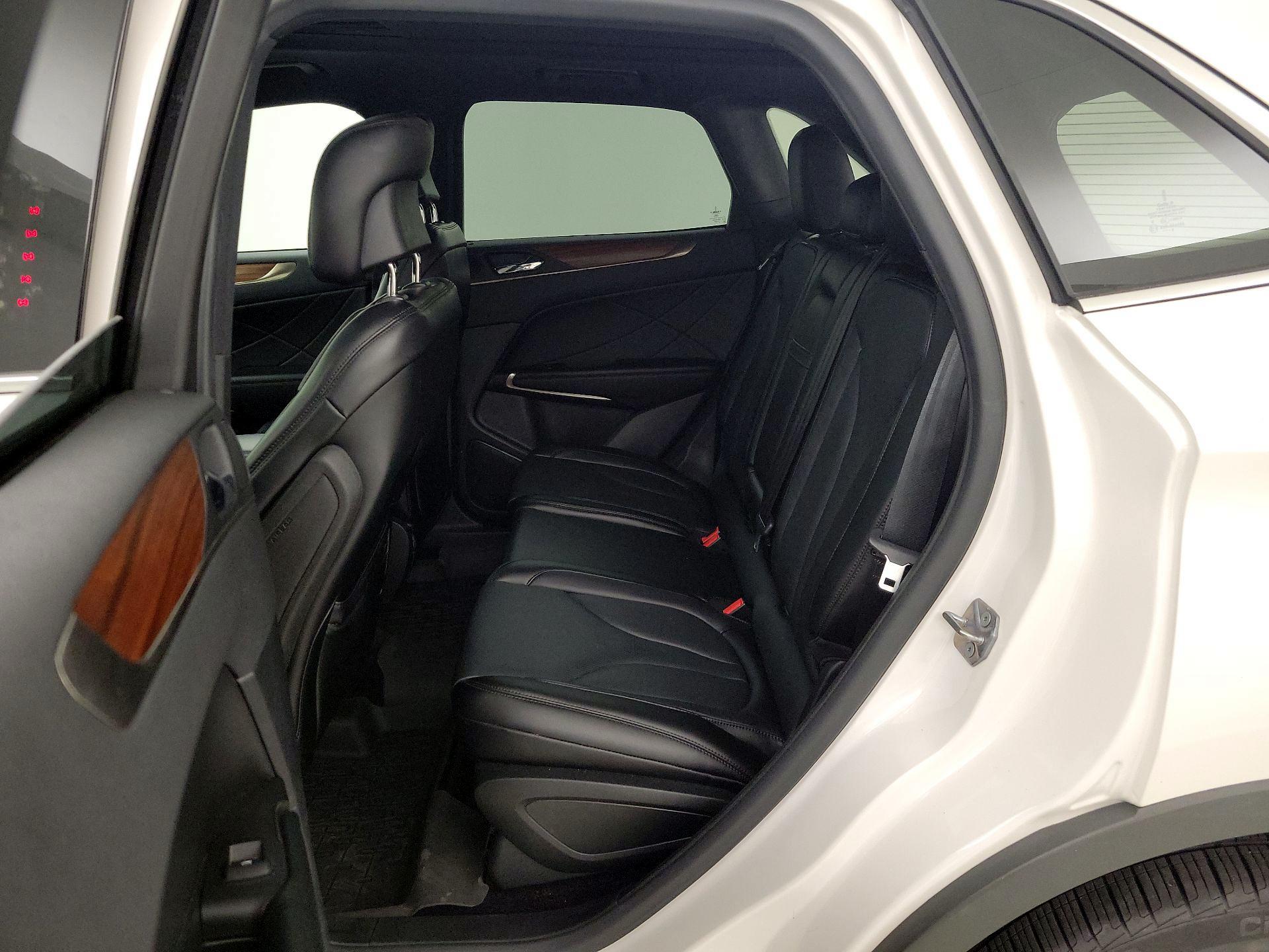 Thumbnail: 2018 Lincoln MKC - 20