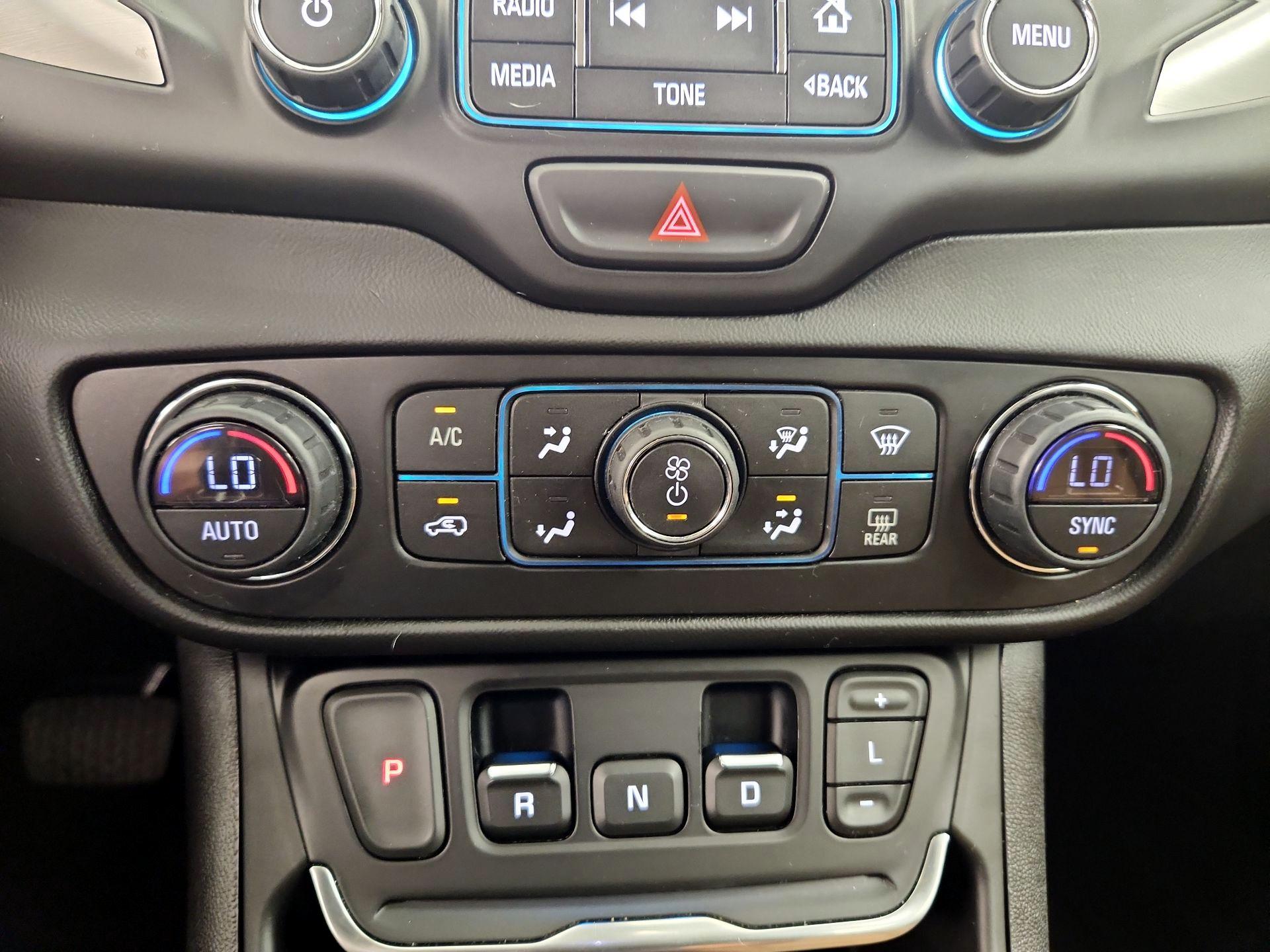Thumbnail: 2018 GMC Terrain - 17