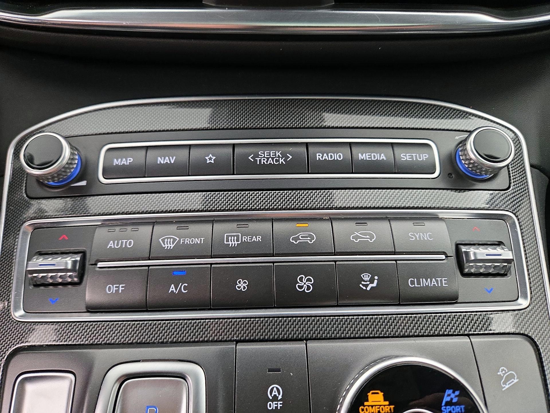 Thumbnail: 2021 Hyundai Santa Fe - 17