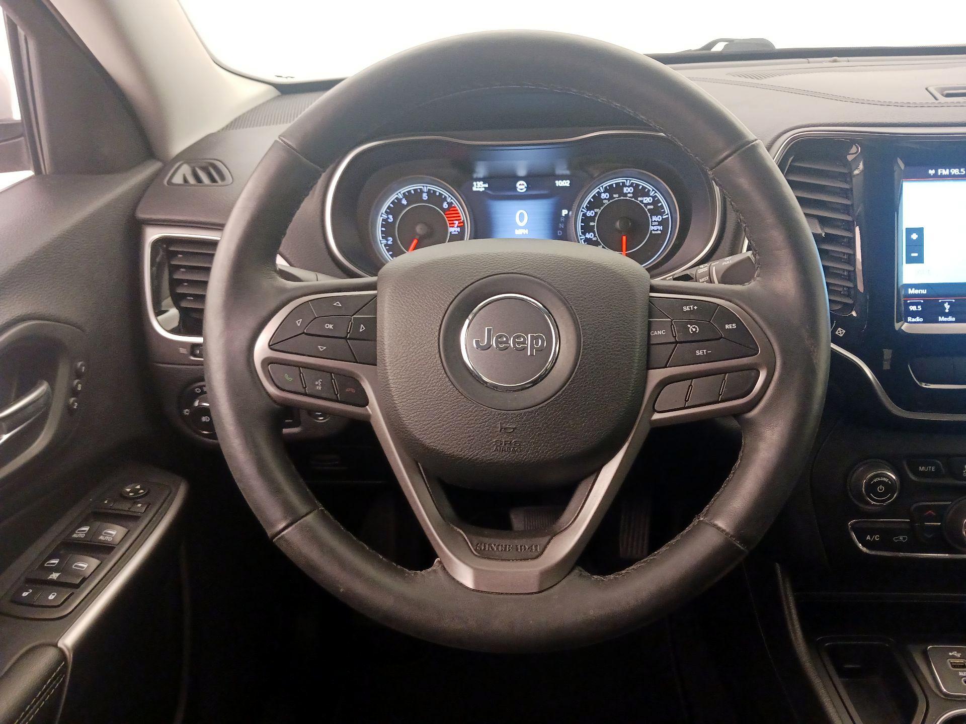 Thumbnail: 2019 Jeep Cherokee - 10