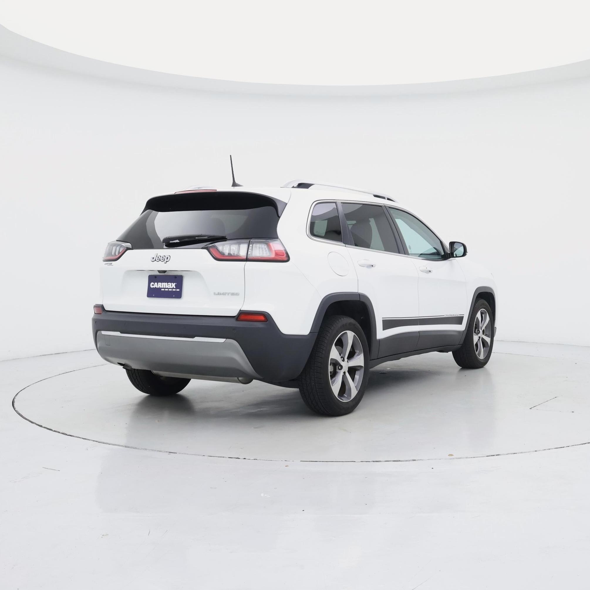 Thumbnail: 2019 Jeep Cherokee - 8