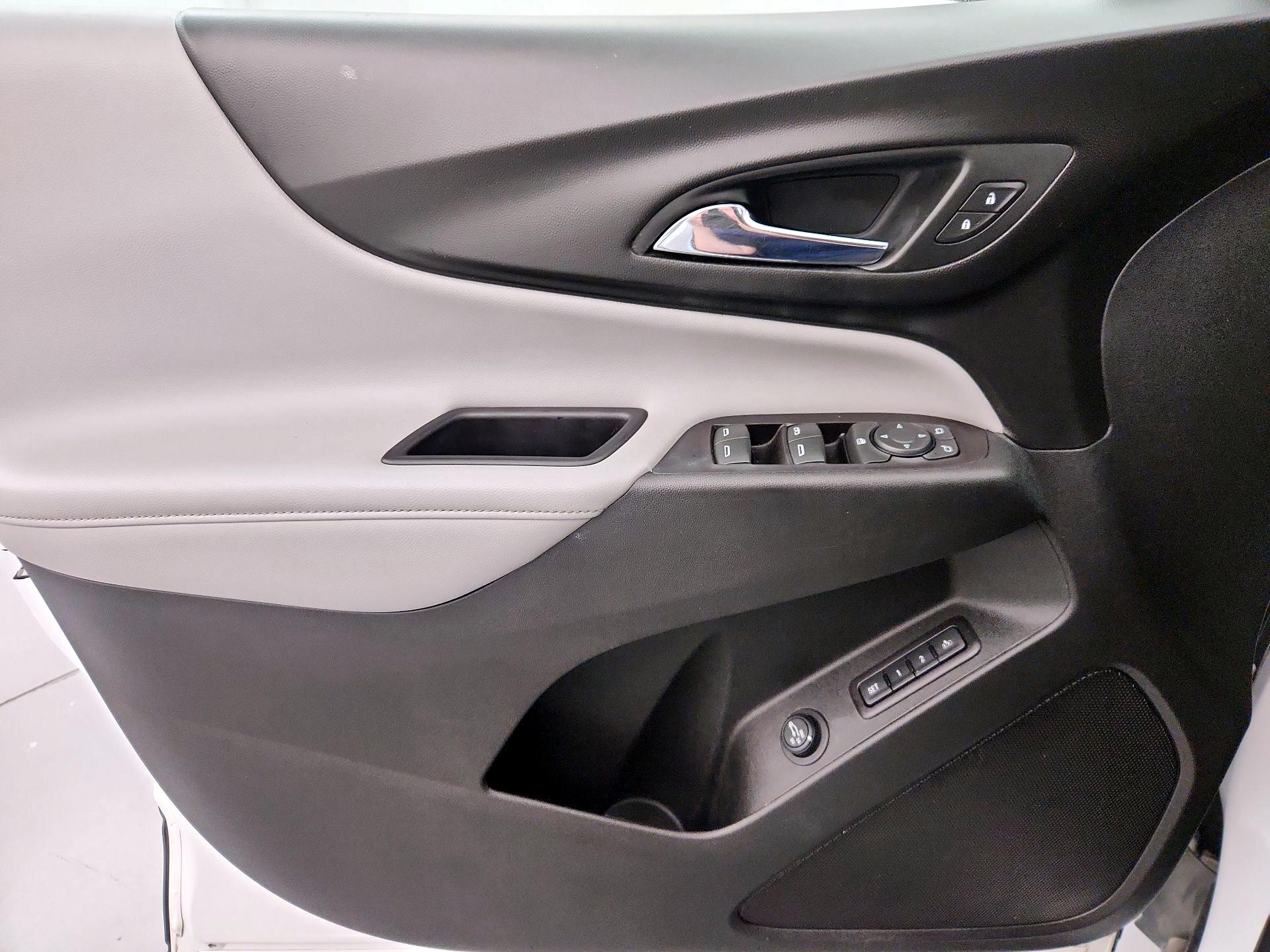 Thumbnail: 2018 Chevrolet Equinox - 12
