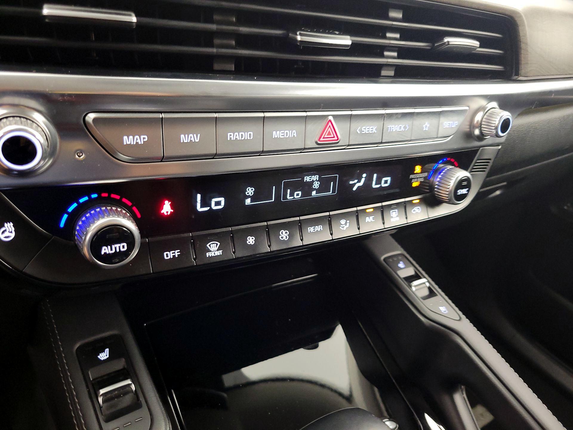 Thumbnail: 2021 Kia Telluride - 17