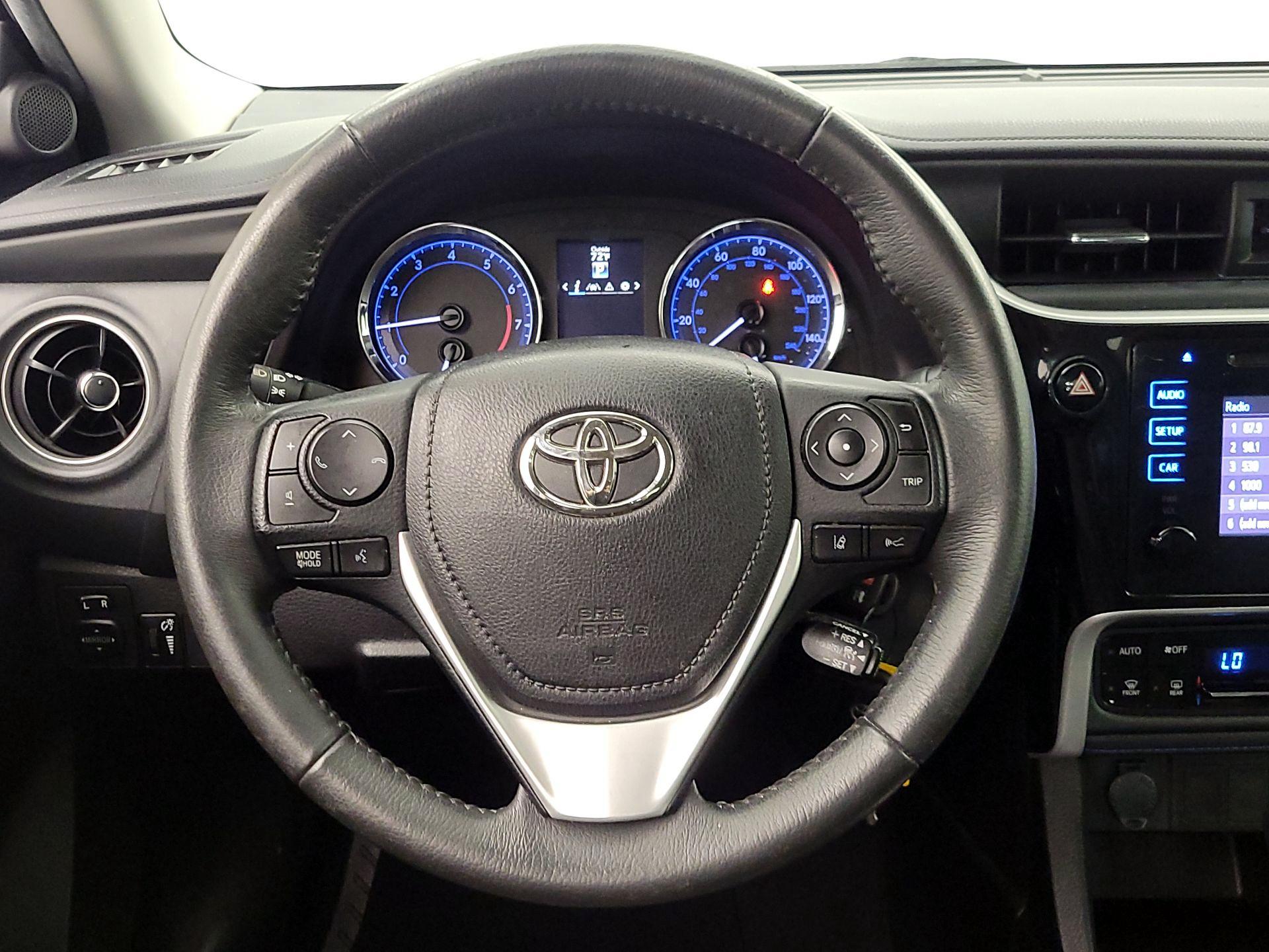 Thumbnail: 2018 Toyota Corolla - 10