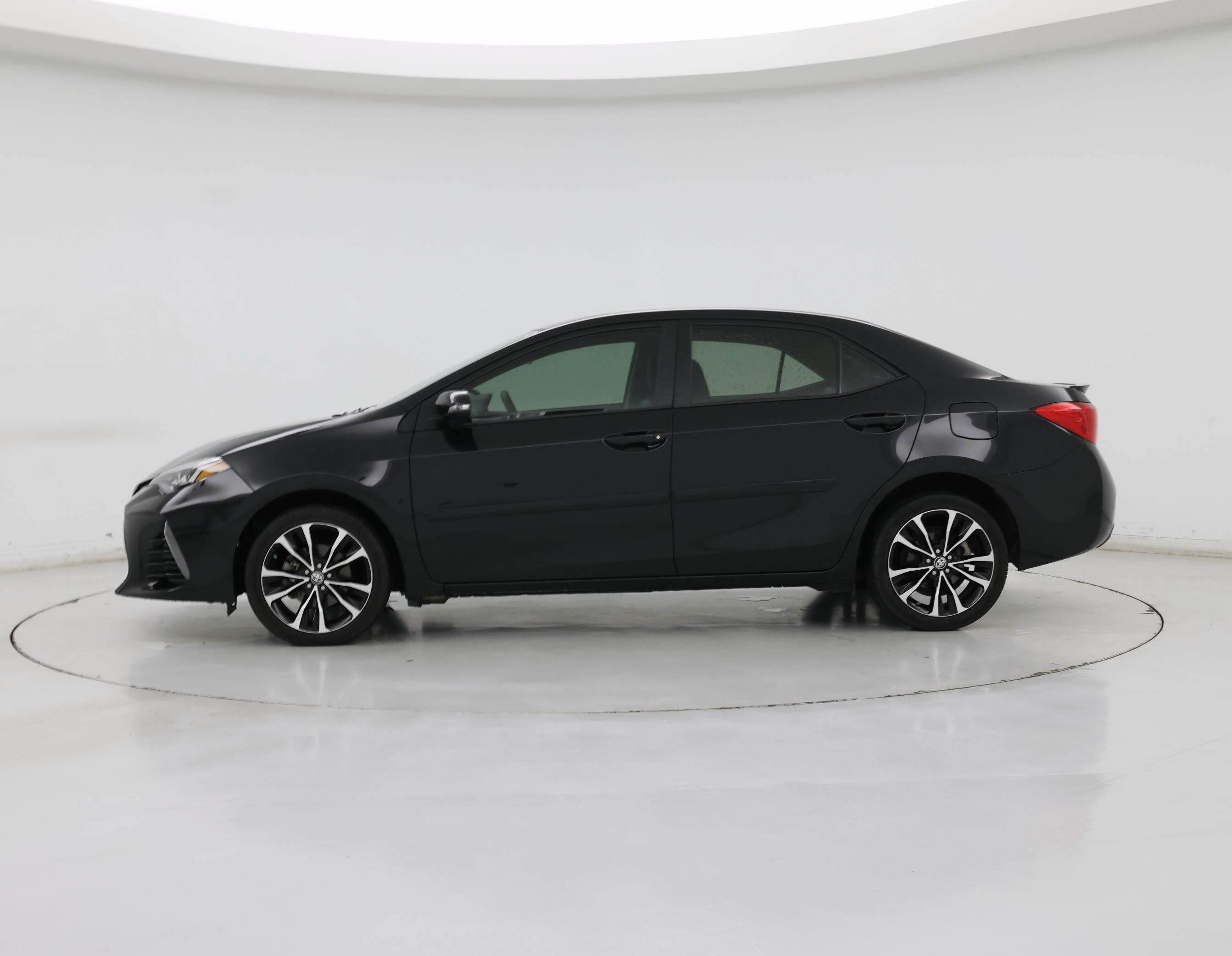 Thumbnail: 2018 Toyota Corolla - 3