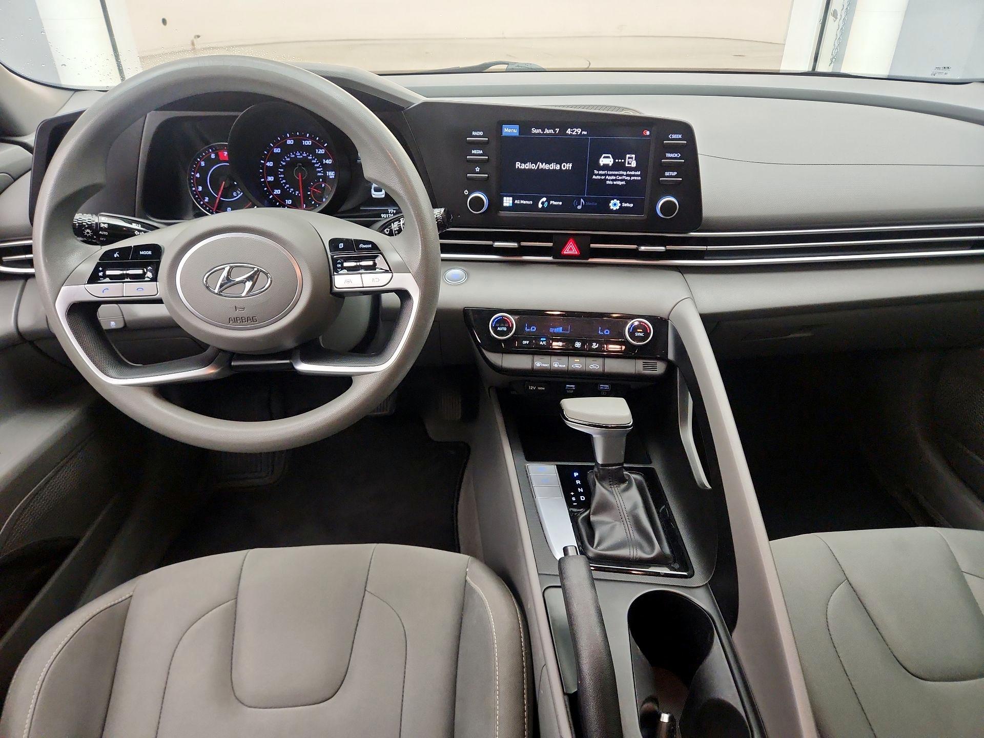 Thumbnail: 2023 Hyundai Elantra - 9