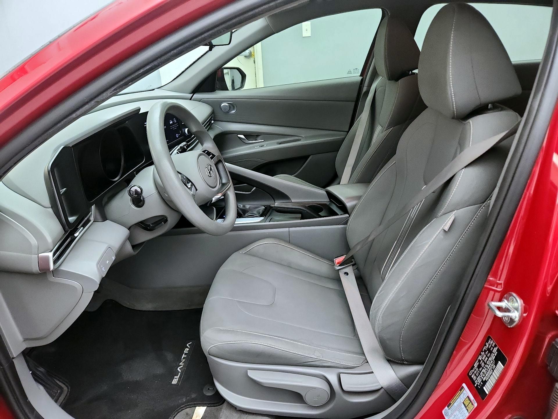 Thumbnail: 2023 Hyundai Elantra - 11