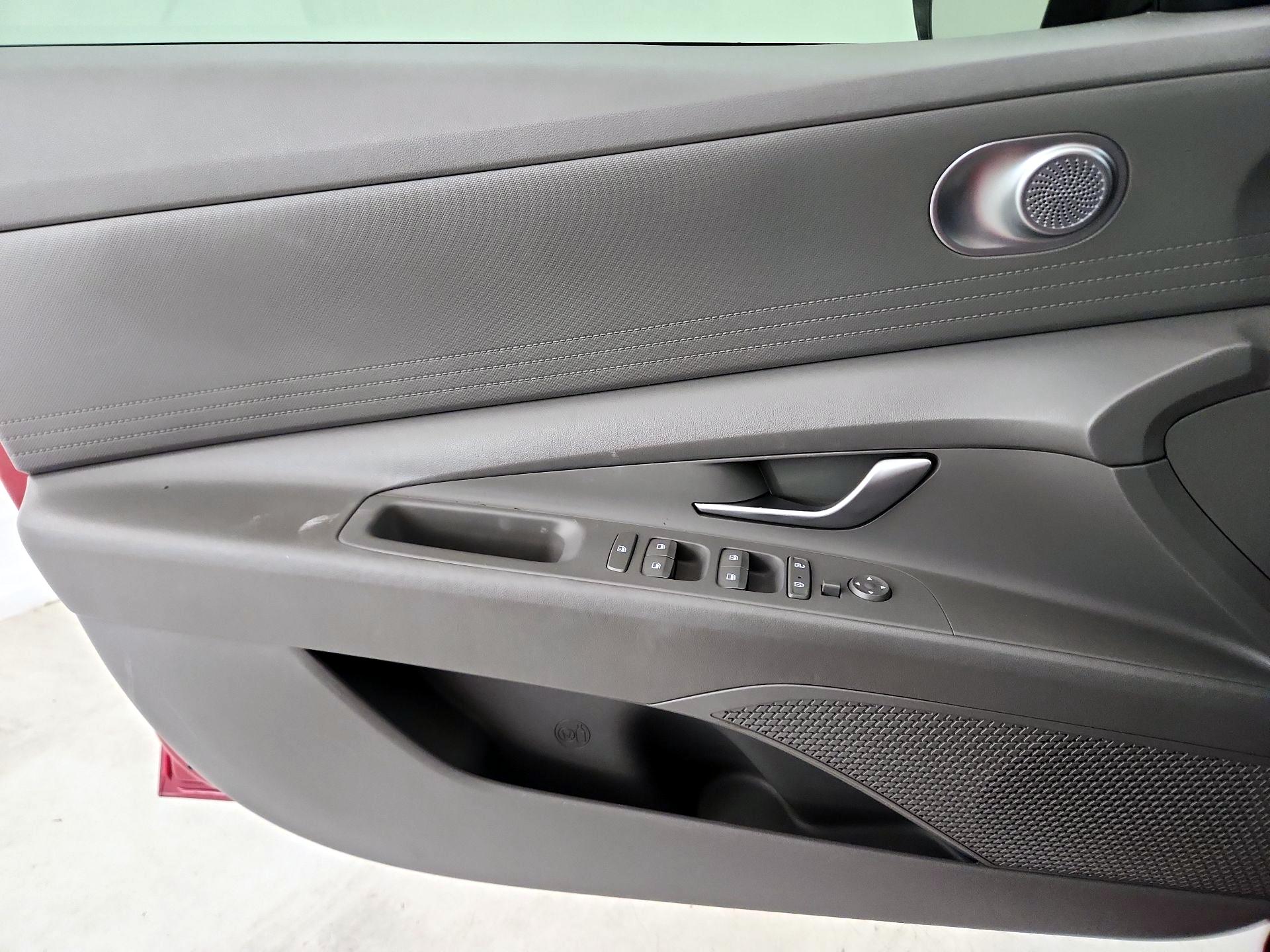 Thumbnail: 2023 Hyundai Elantra - 12
