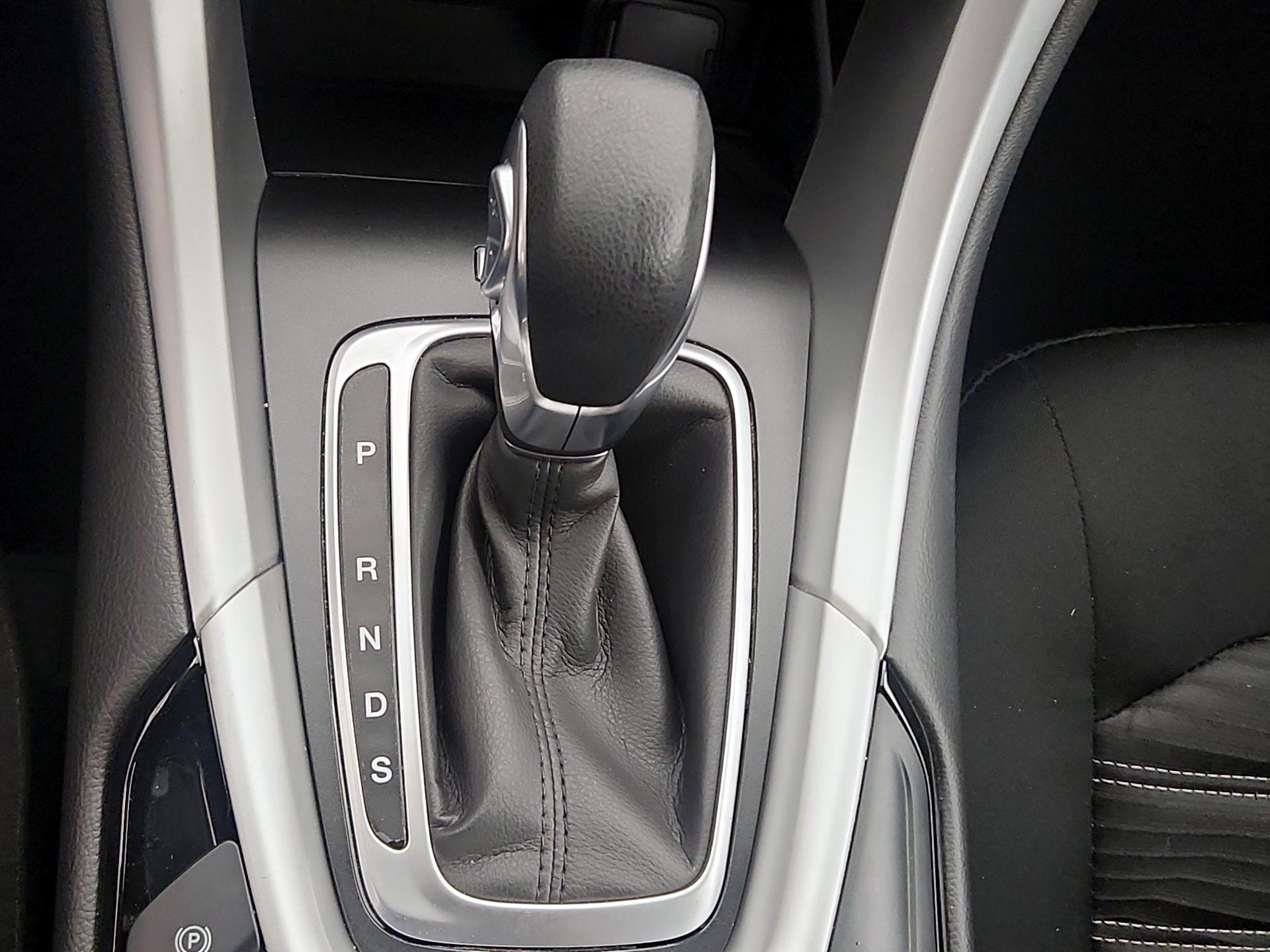 Thumbnail: 2016 Ford Fusion - 17
