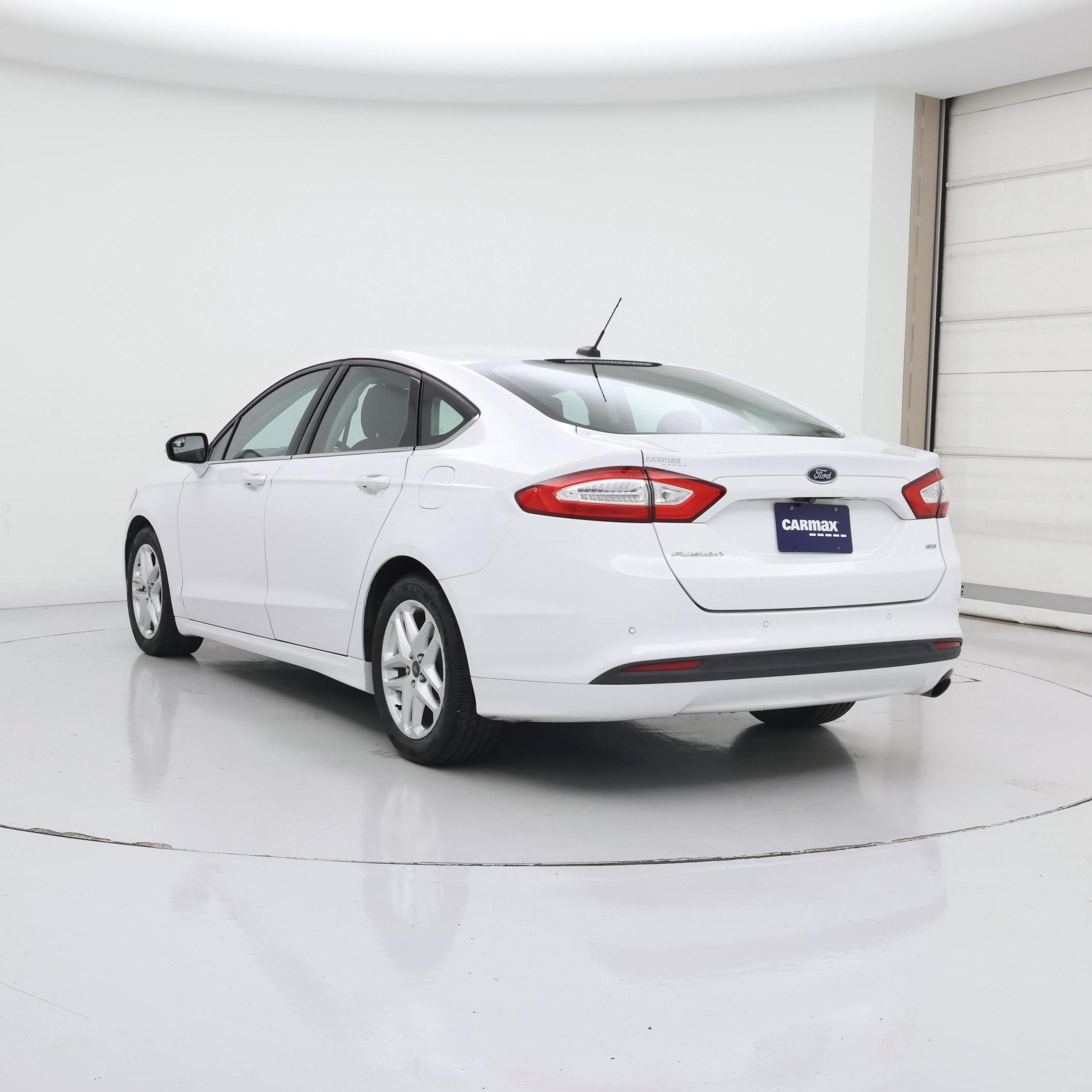 Thumbnail: 2016 Ford Fusion - 2