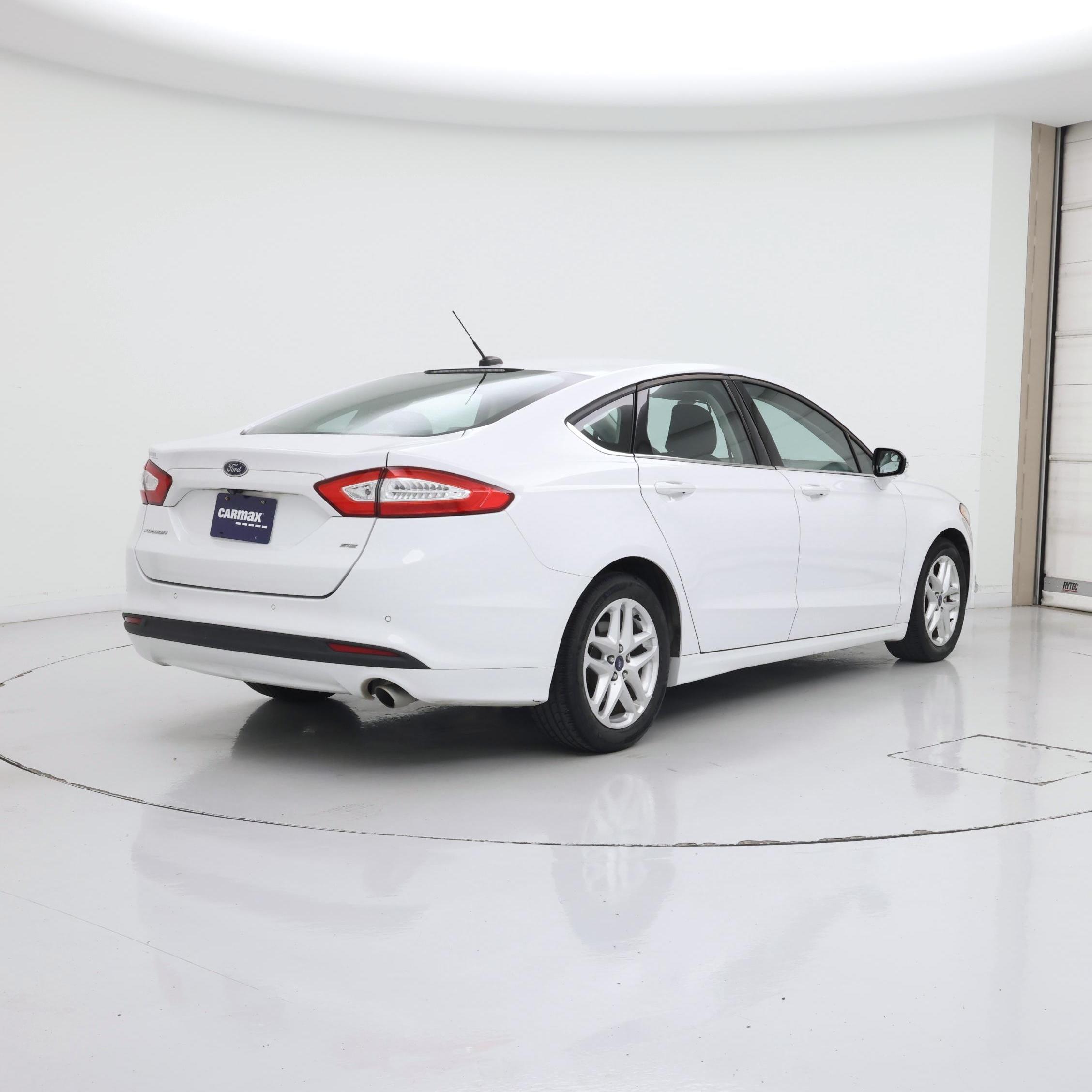 Thumbnail: 2016 Ford Fusion - 8