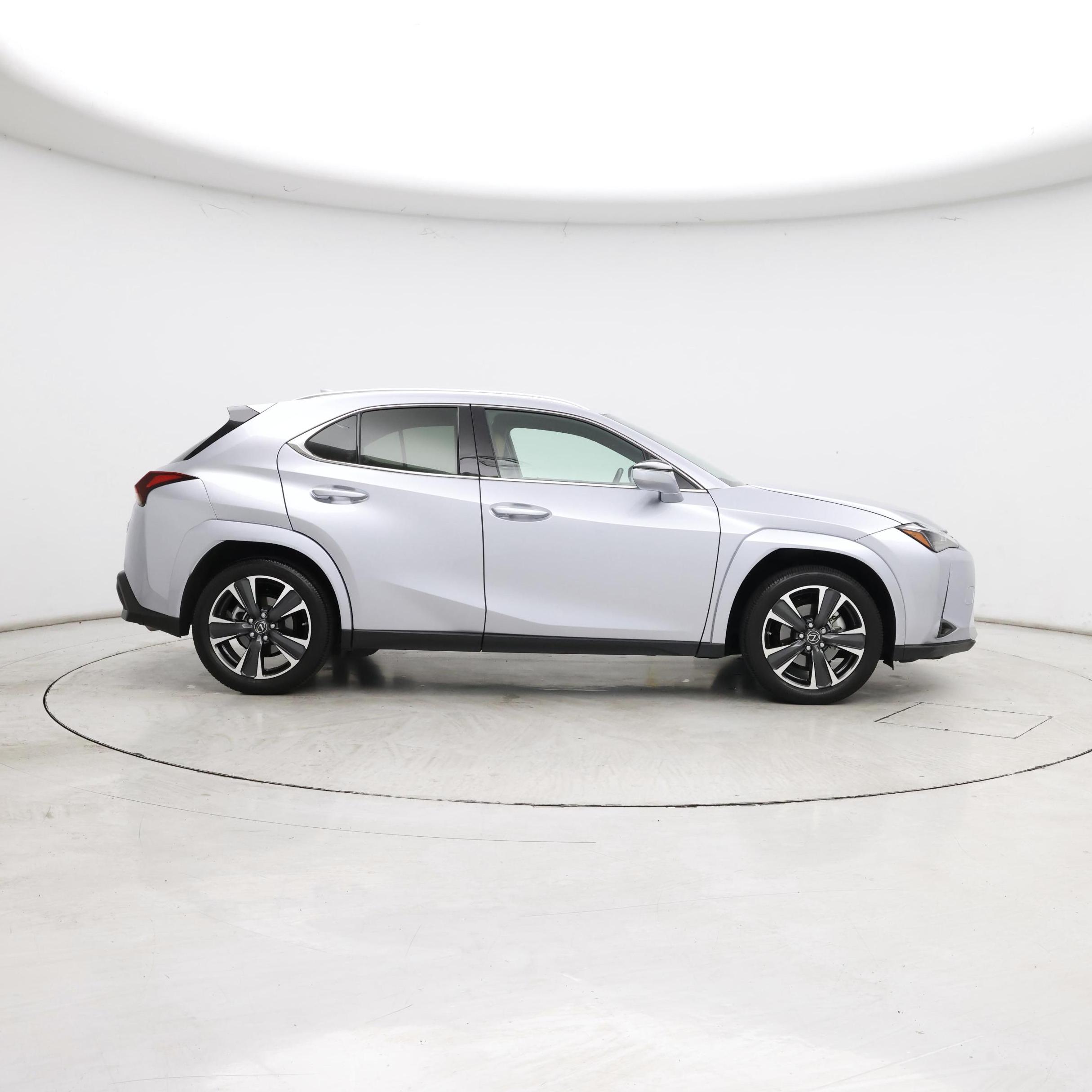 Thumbnail: 2024 Lexus UX - 7