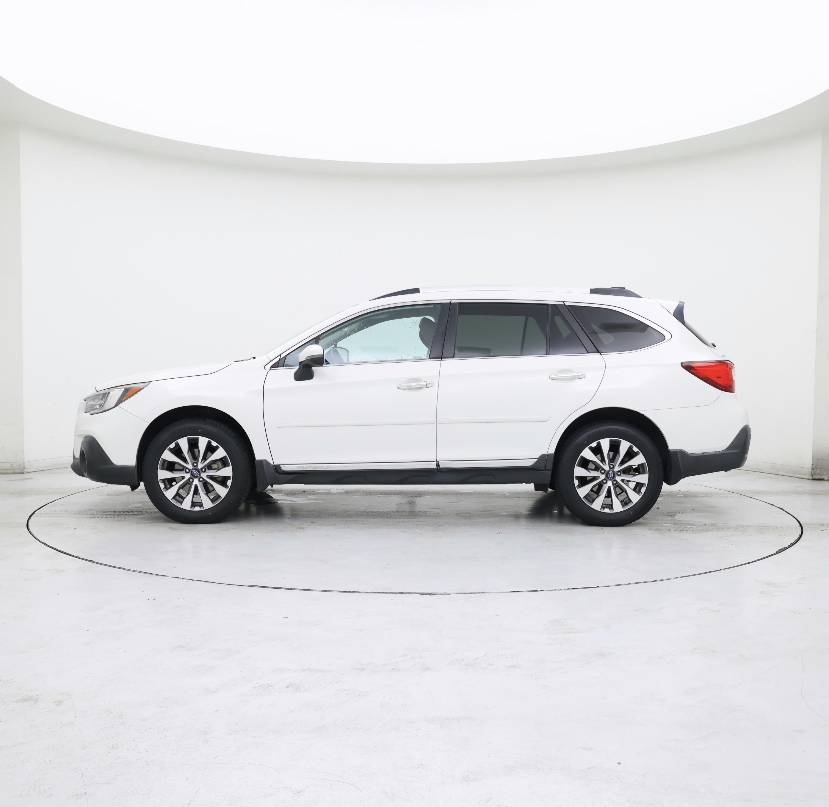Thumbnail: 2018 Subaru Outback - 3