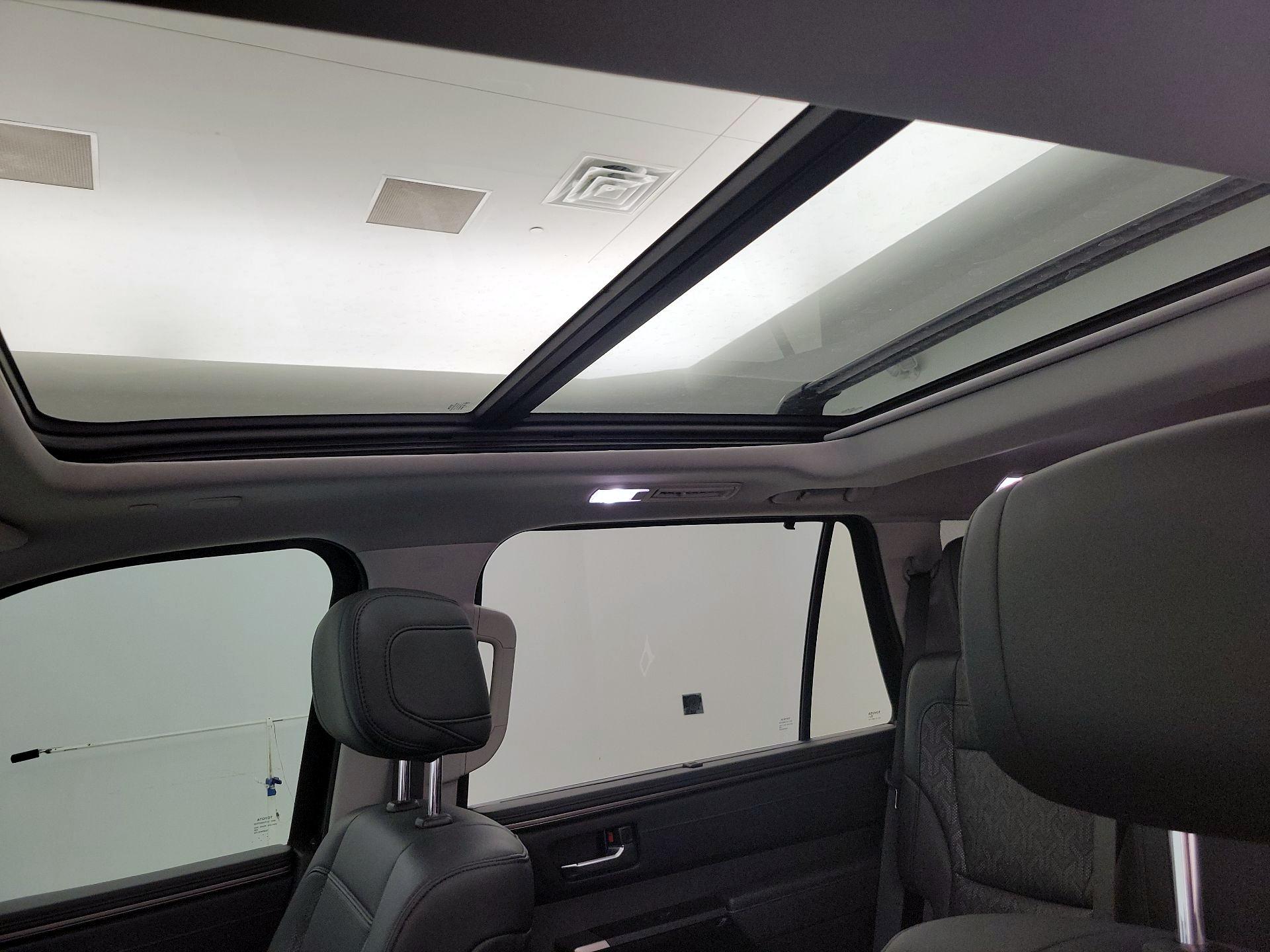Thumbnail: 2023 Toyota Sequoia - 19