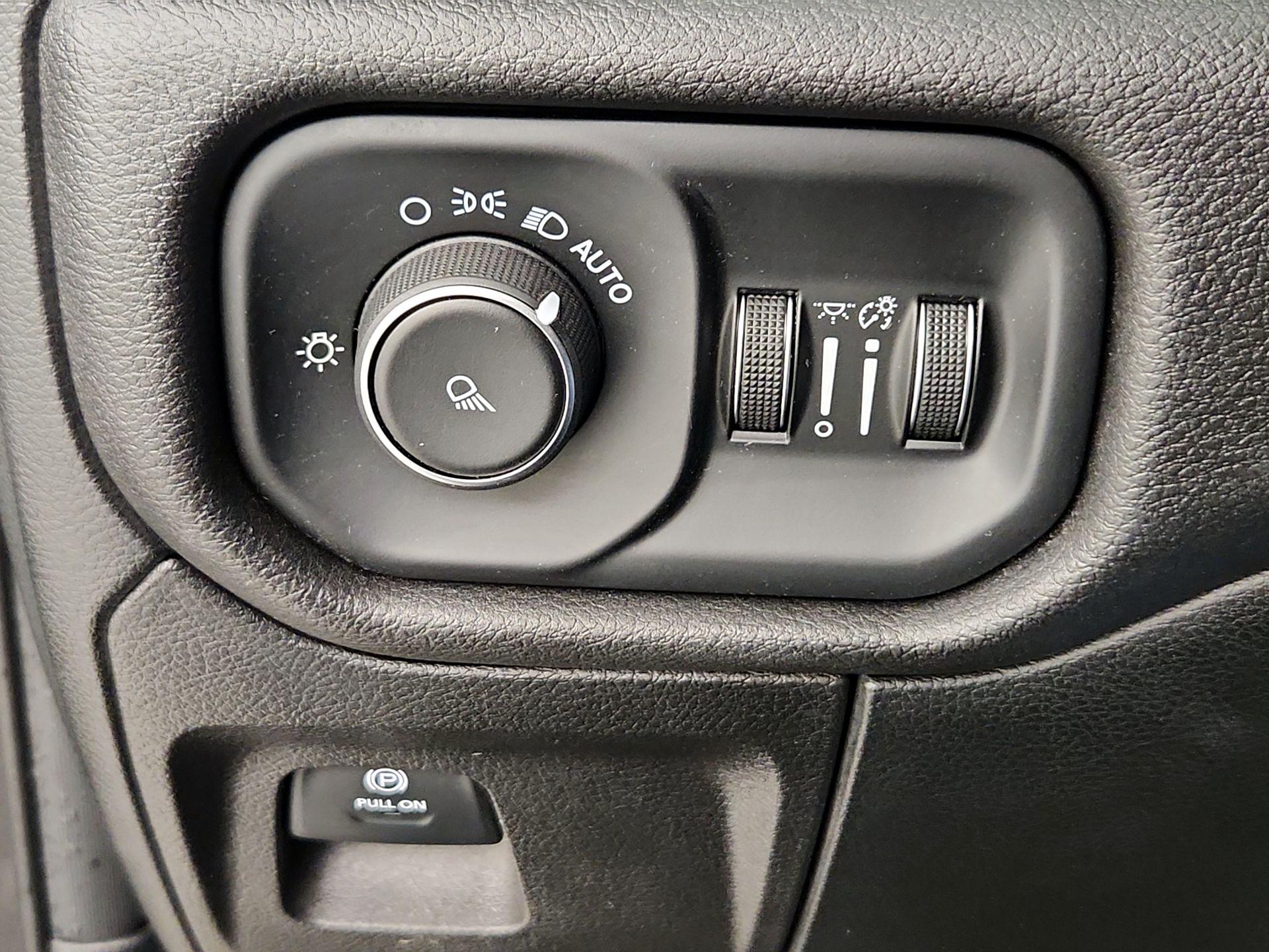 Thumbnail: 2019 RAM 1500 - 13