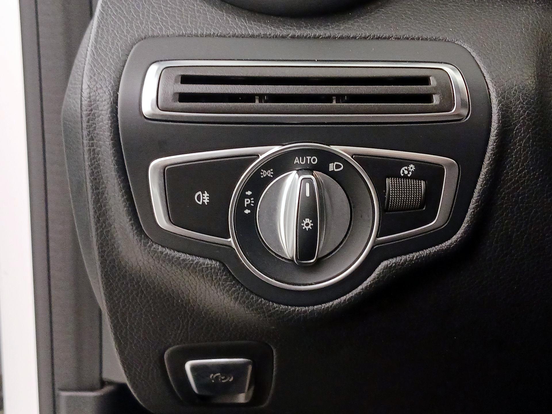 Thumbnail: 2019 Mercedes-Benz C-Class - 13