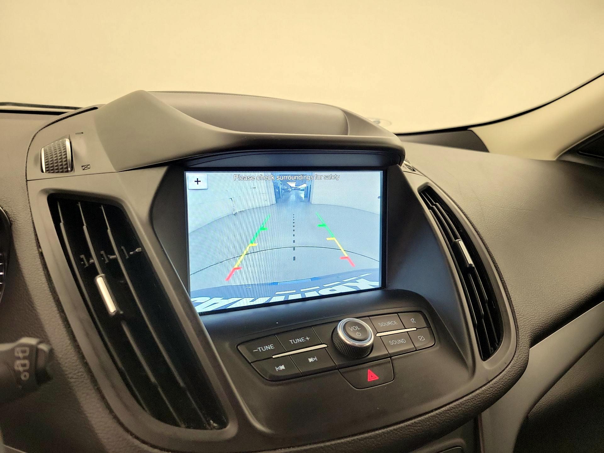 Thumbnail: 2019 Ford Escape - 14