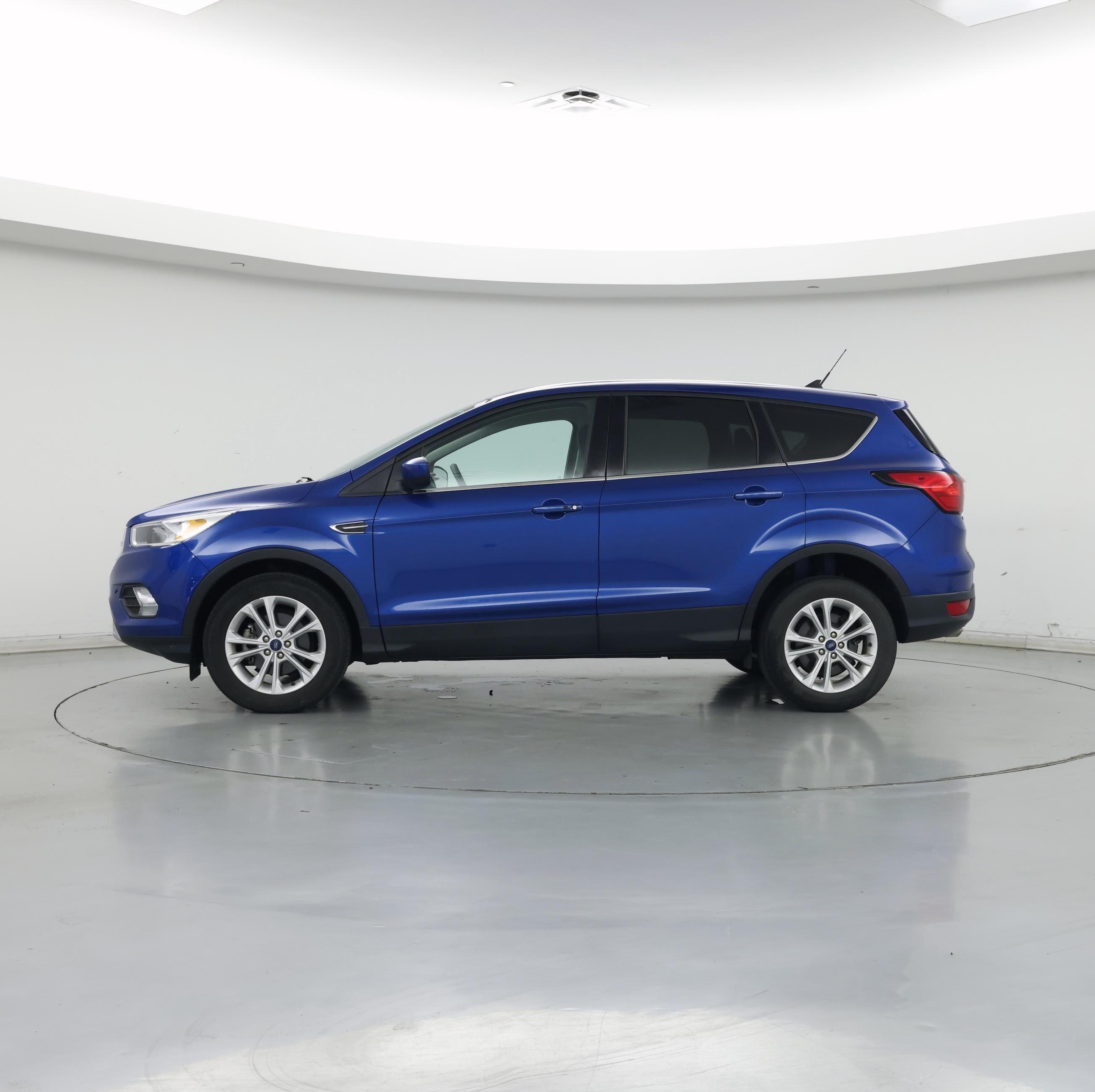 Thumbnail: 2019 Ford Escape - 3