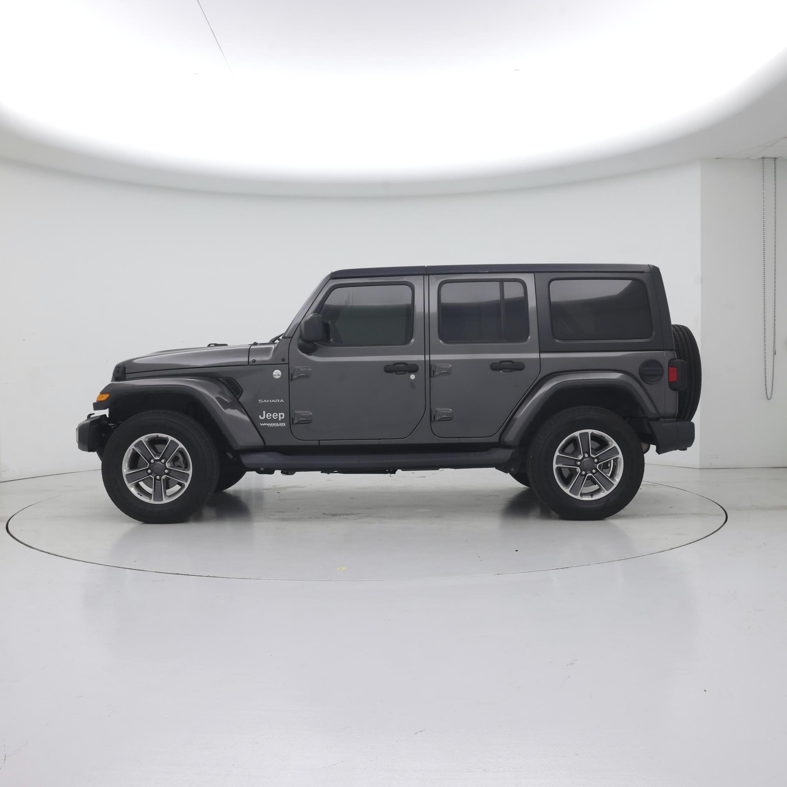 Thumbnail: 2019 Jeep Wrangler - 3
