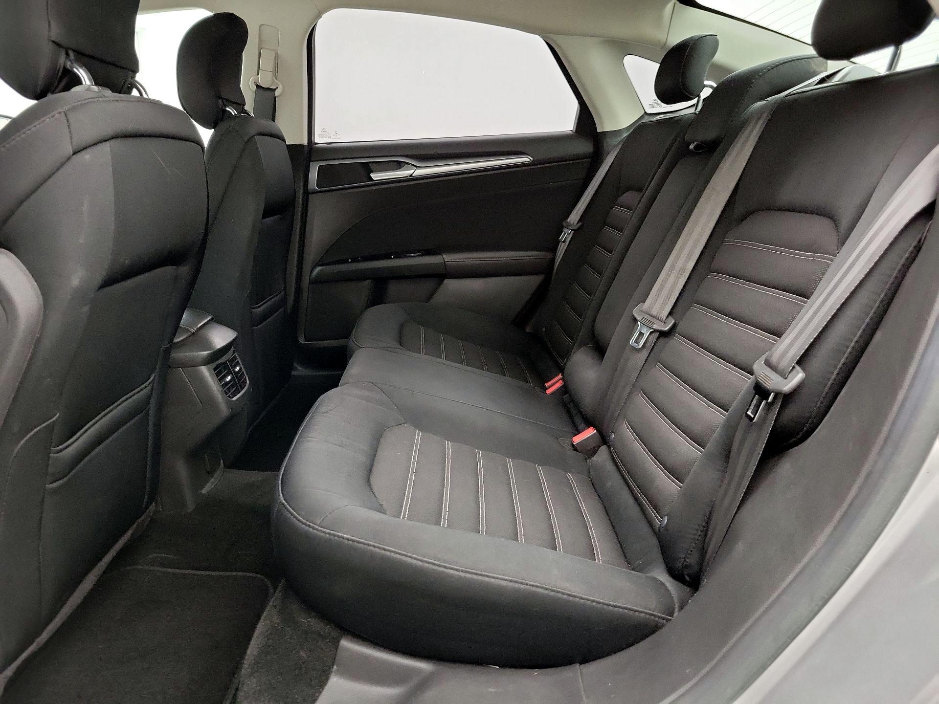 Thumbnail: 2014 Ford Fusion - 16