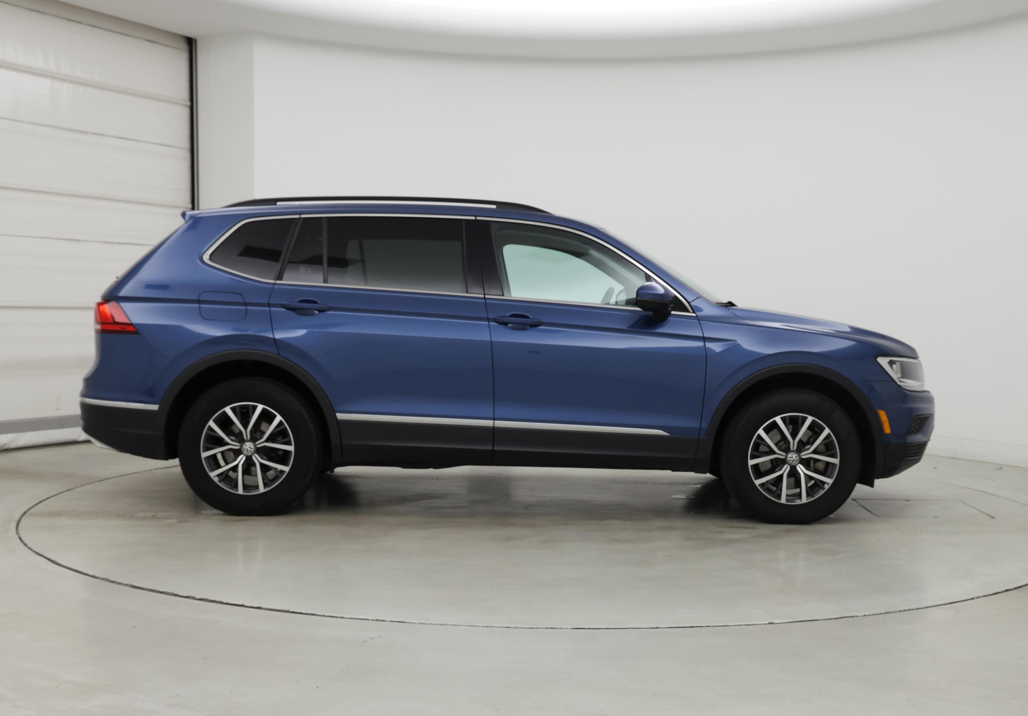 Thumbnail: 2020 Volkswagen Tiguan - 7