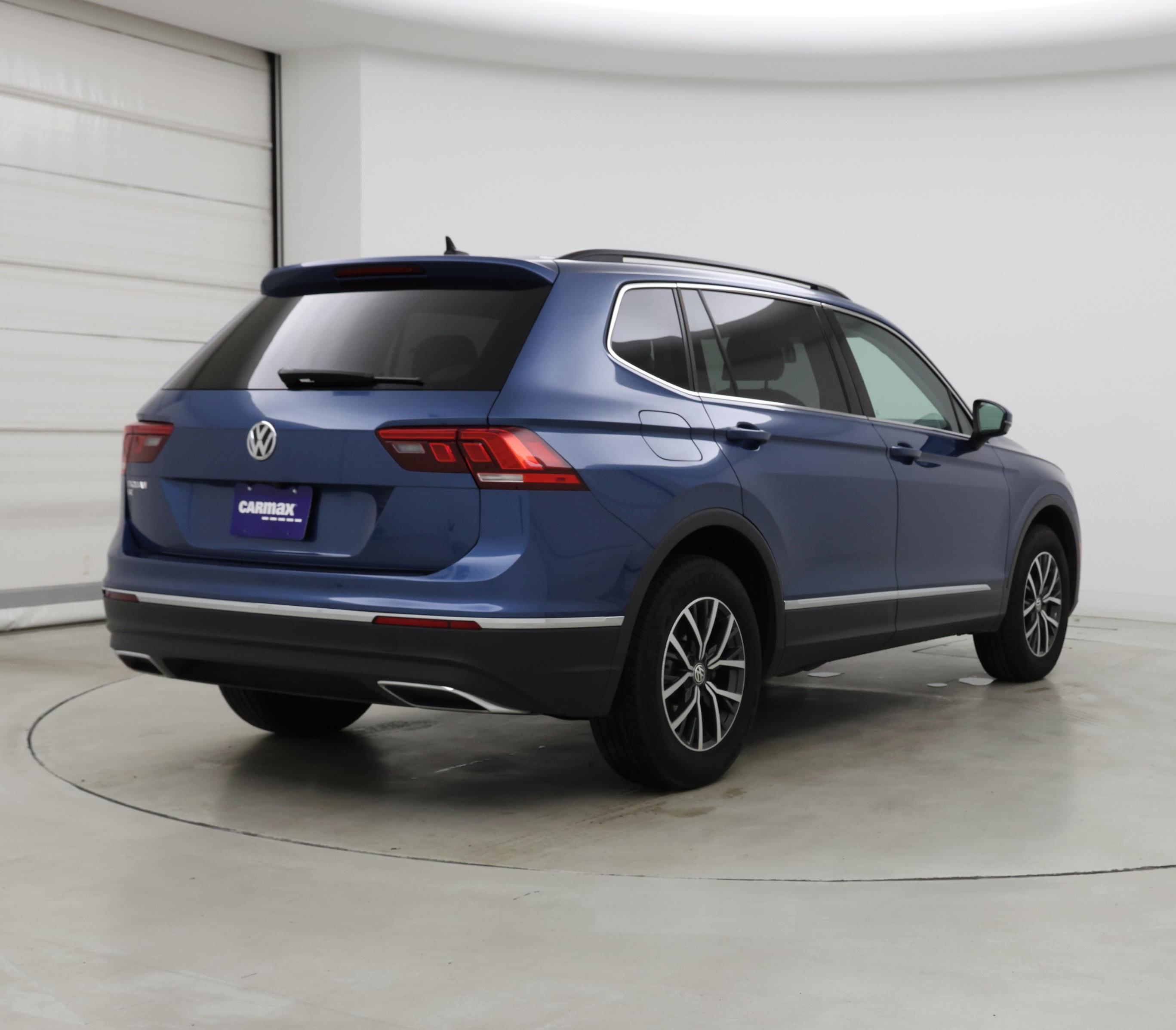Thumbnail: 2020 Volkswagen Tiguan - 8