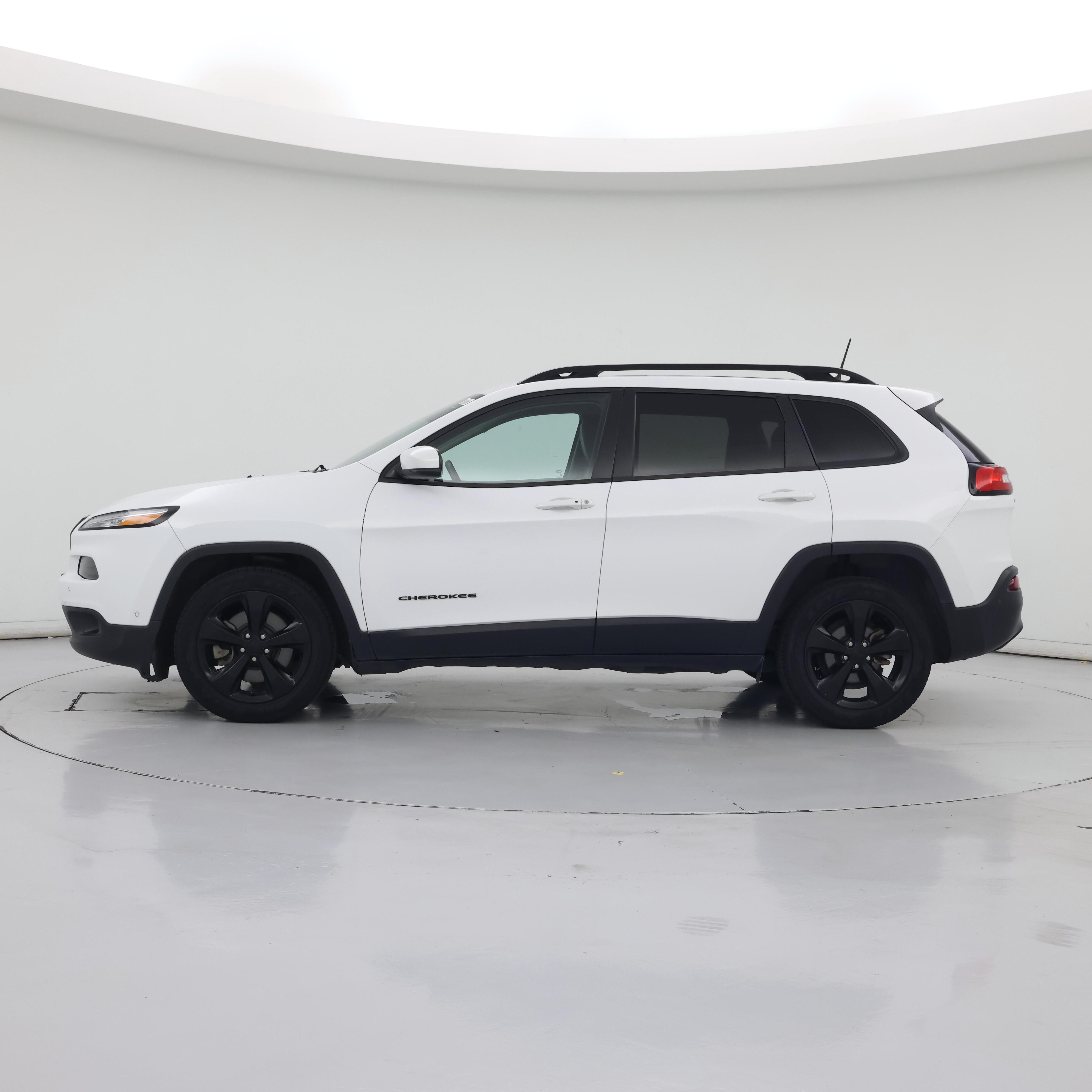 Thumbnail: 2018 Jeep Cherokee - 3