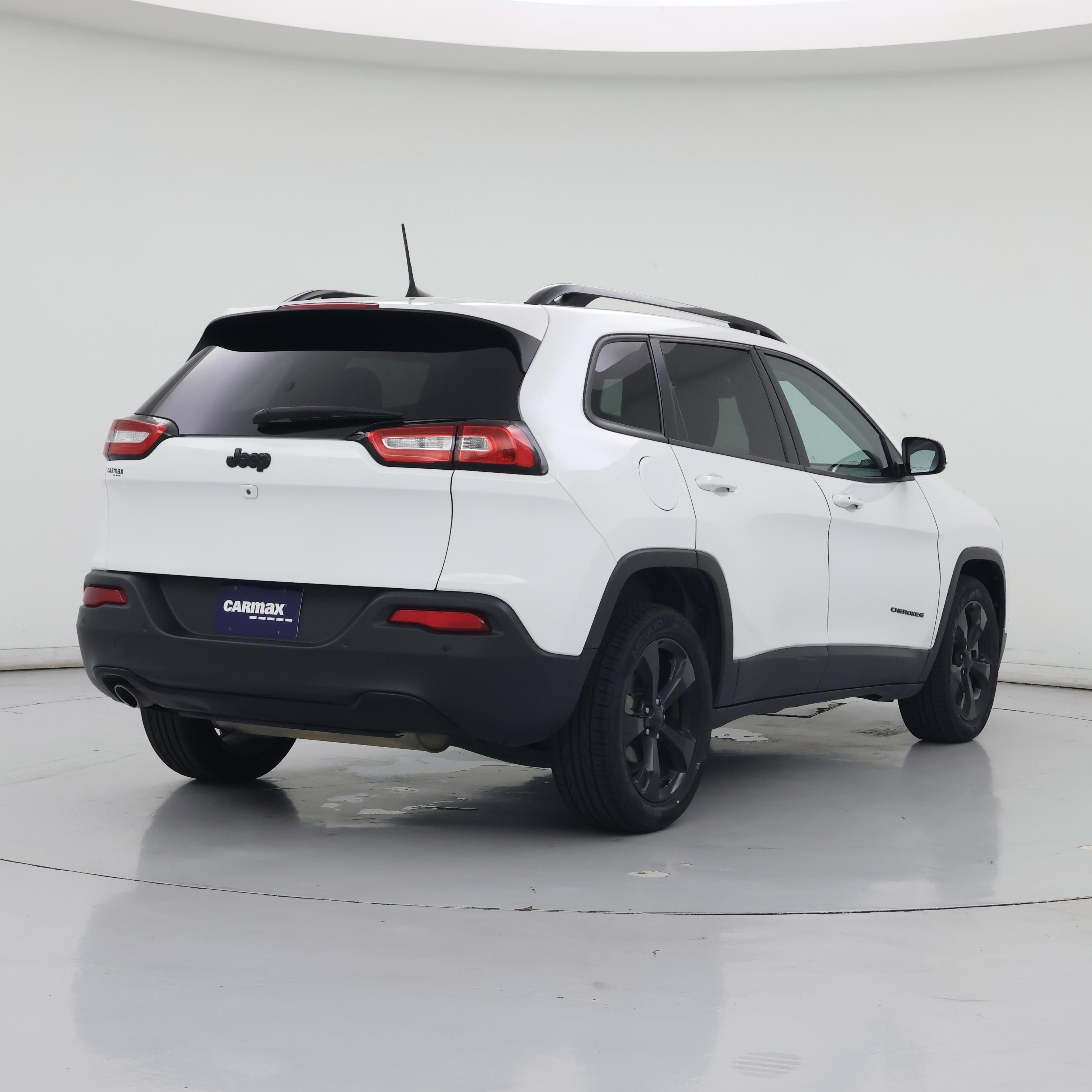 Thumbnail: 2018 Jeep Cherokee - 8