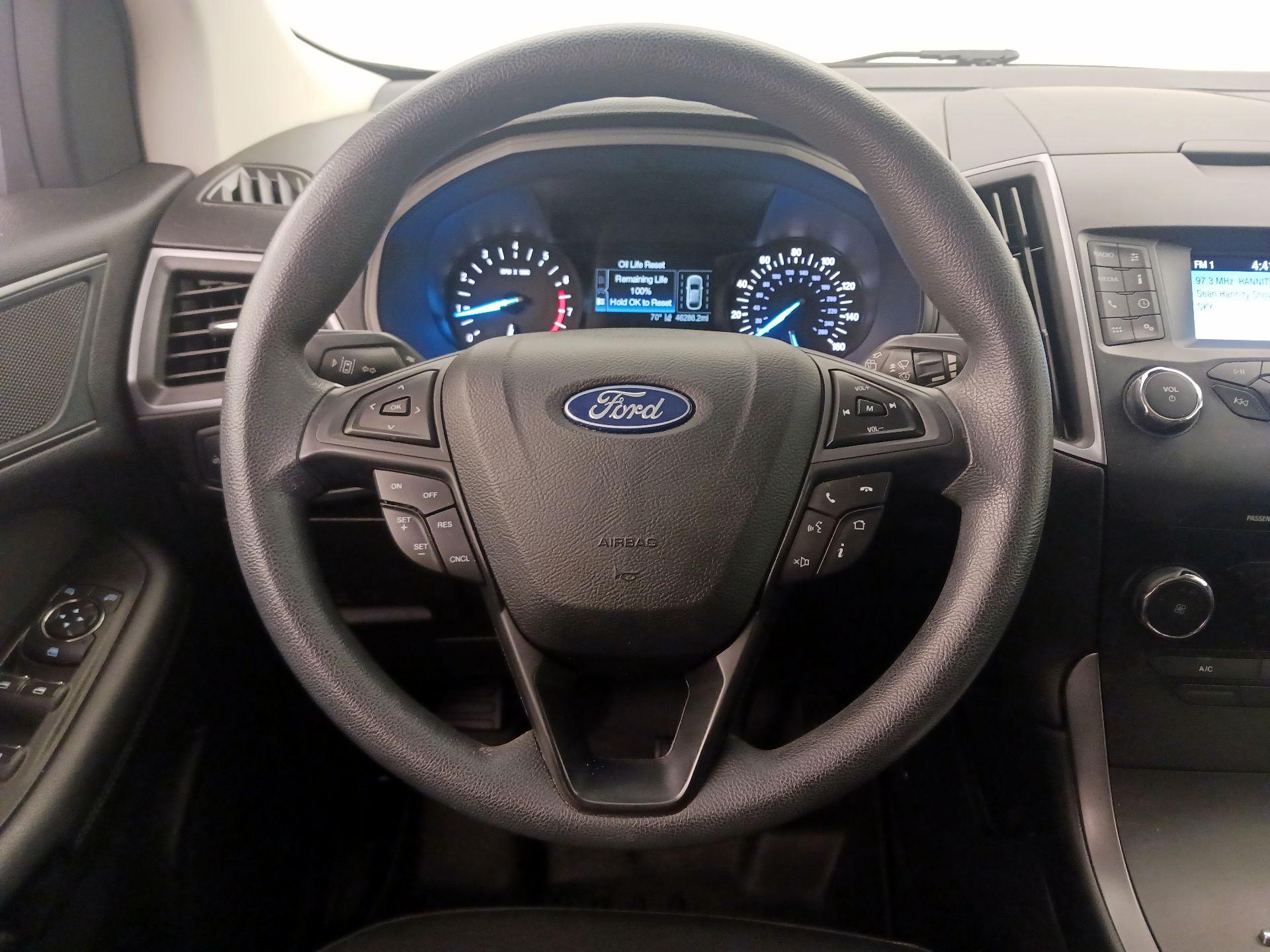 Thumbnail: 2019 Ford Edge - 10