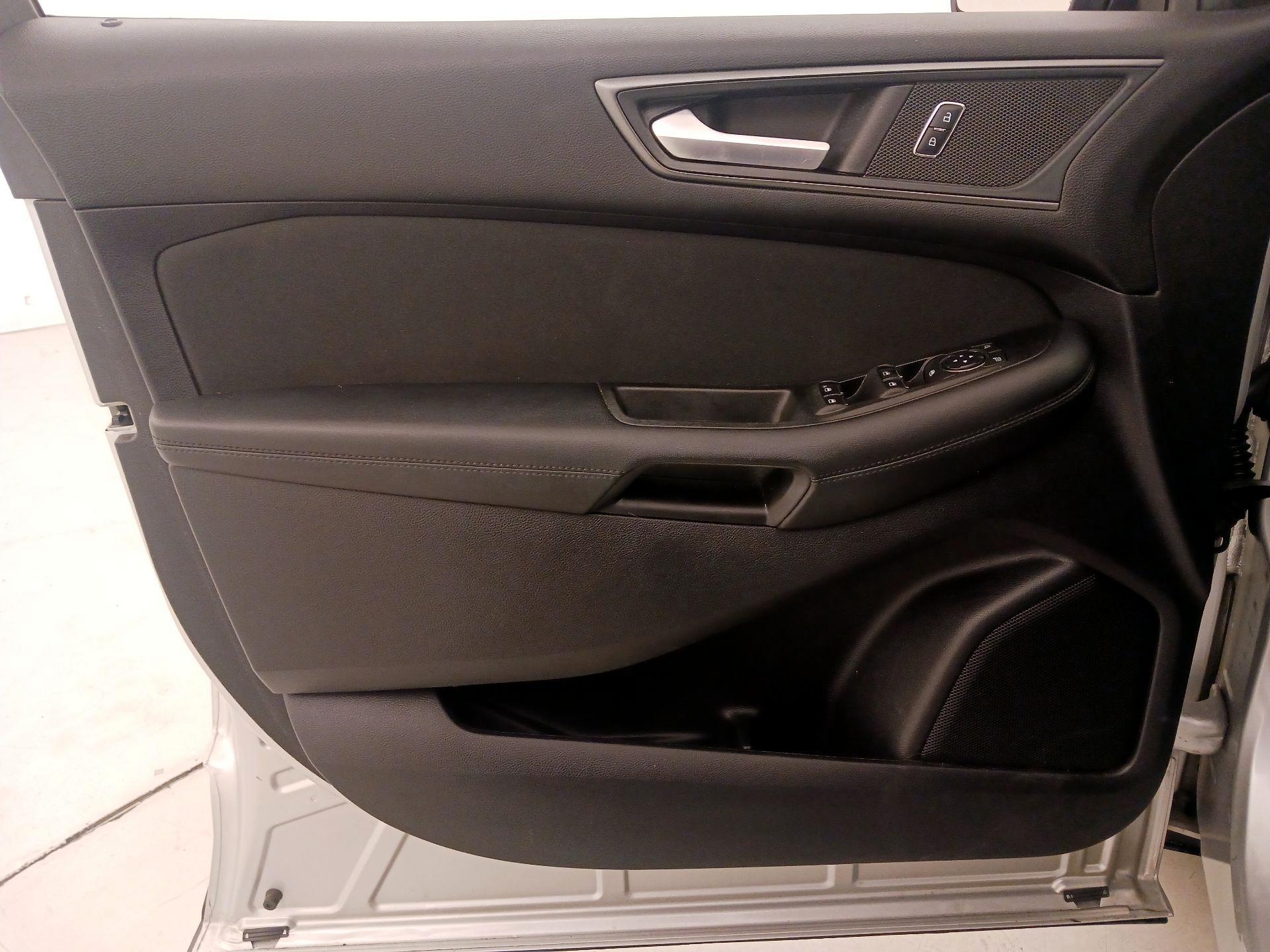 Thumbnail: 2019 Ford Edge - 12