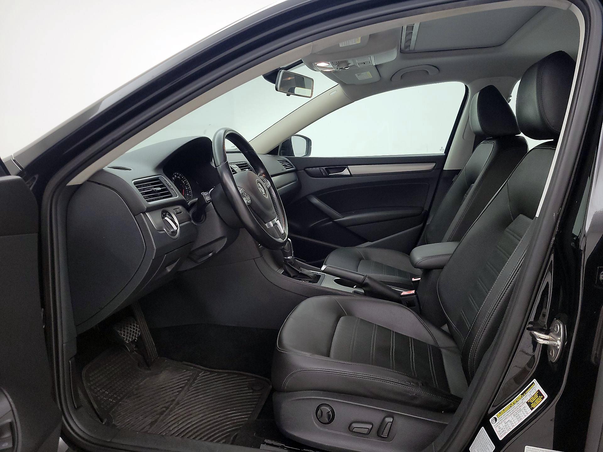 Thumbnail: 2015 Volkswagen Passat - 11