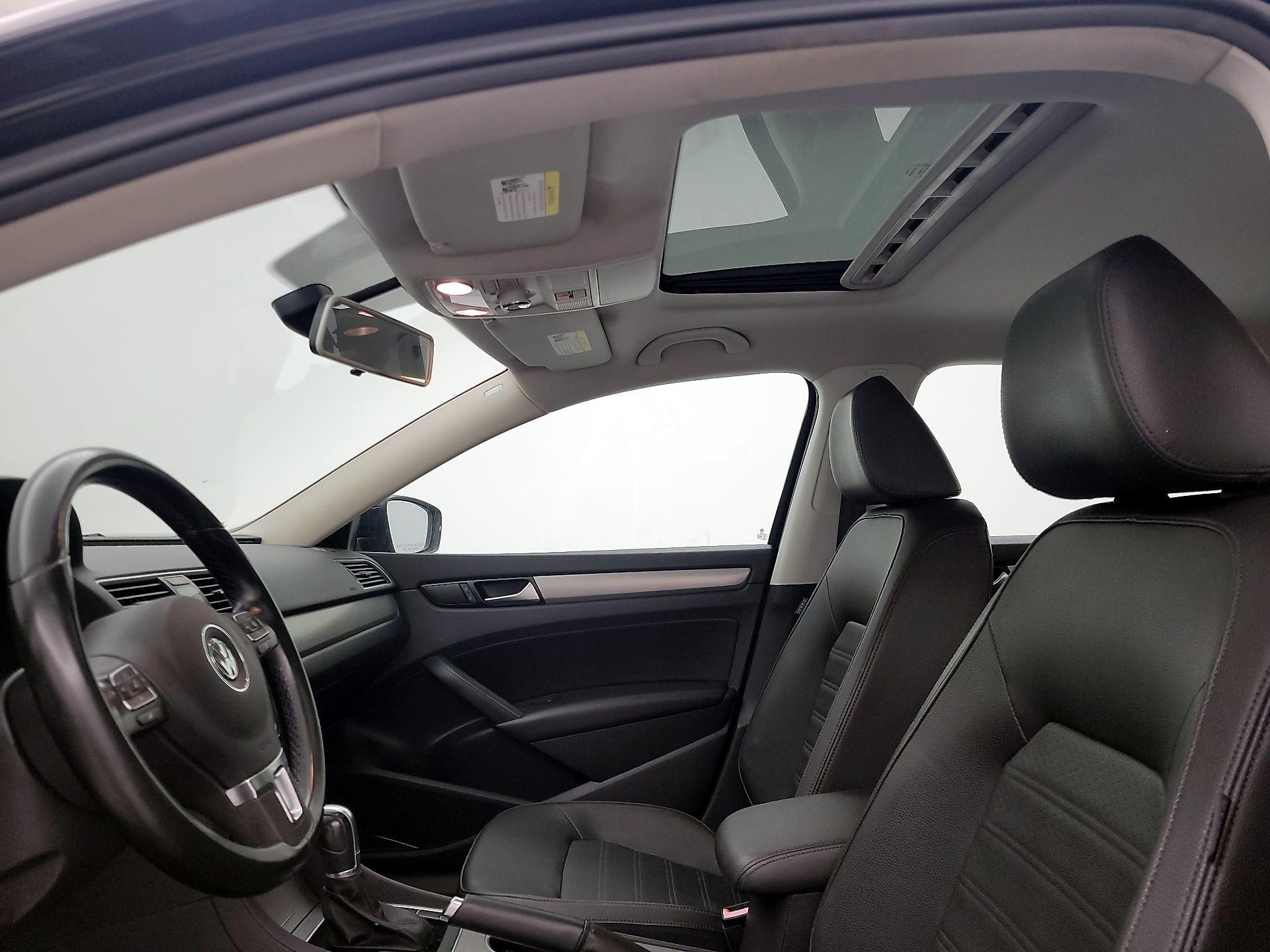 Thumbnail: 2015 Volkswagen Passat - 20