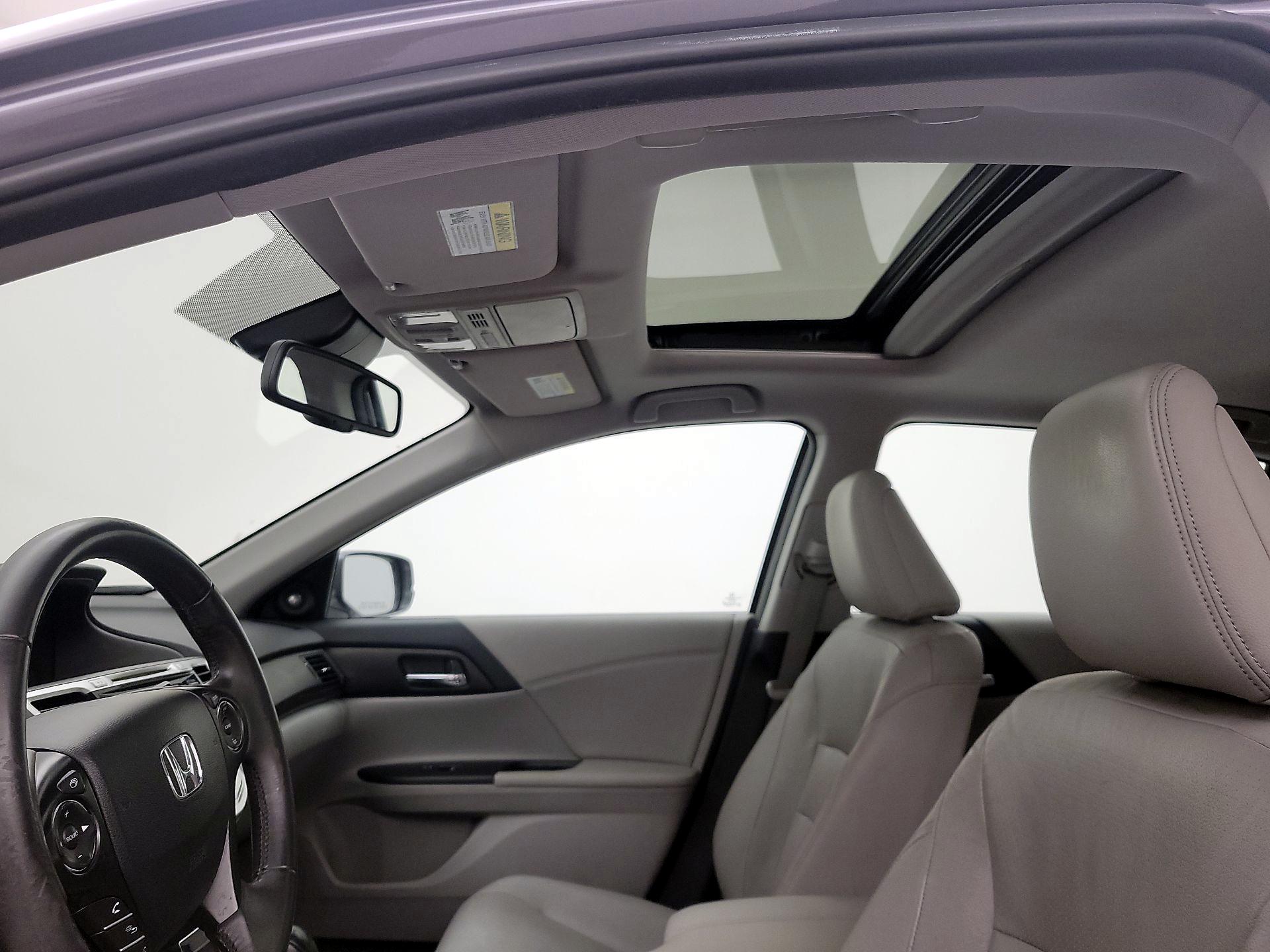 Thumbnail: 2015 Honda Accord - 19