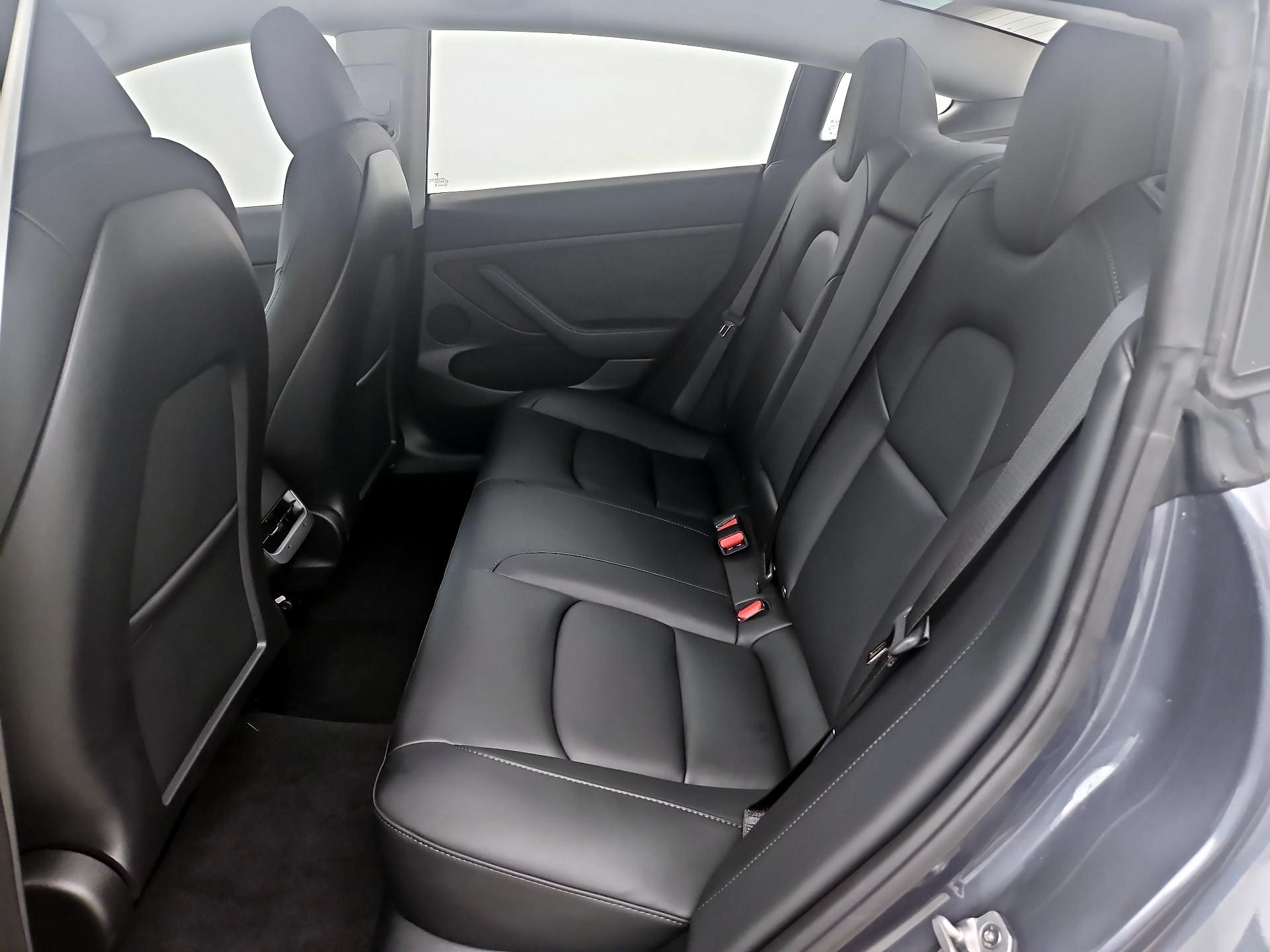 Thumbnail: 2023 Tesla Model 3 - 19