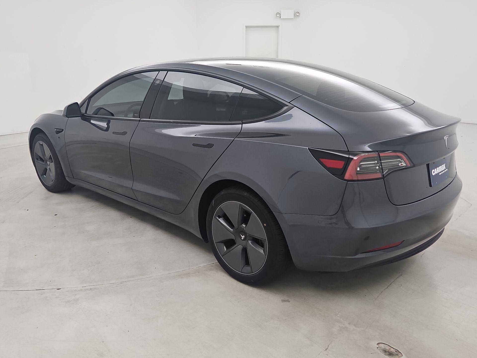 Thumbnail: 2023 Tesla Model 3 - 7