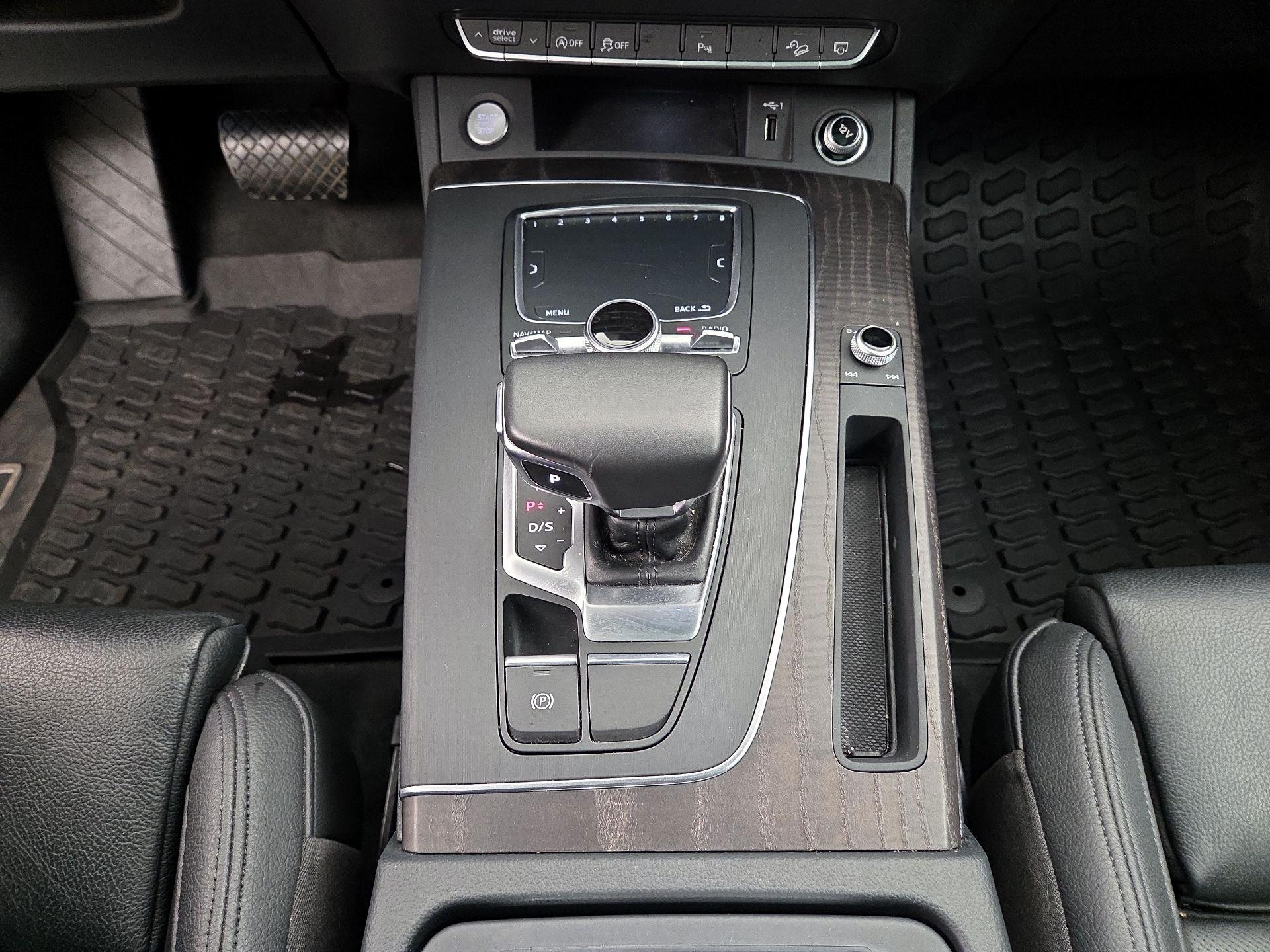 Thumbnail: 2018 Audi Q5 - 18
