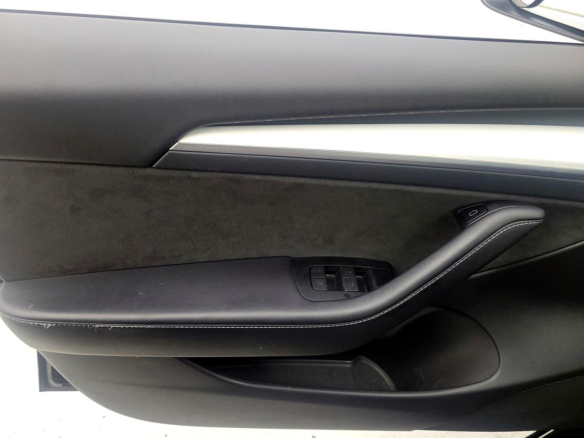 Thumbnail: 2023 Tesla Model 3 - 12