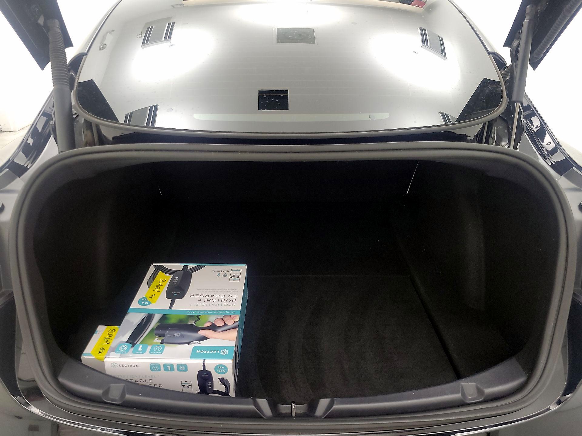 Thumbnail: 2023 Tesla Model 3 - 19