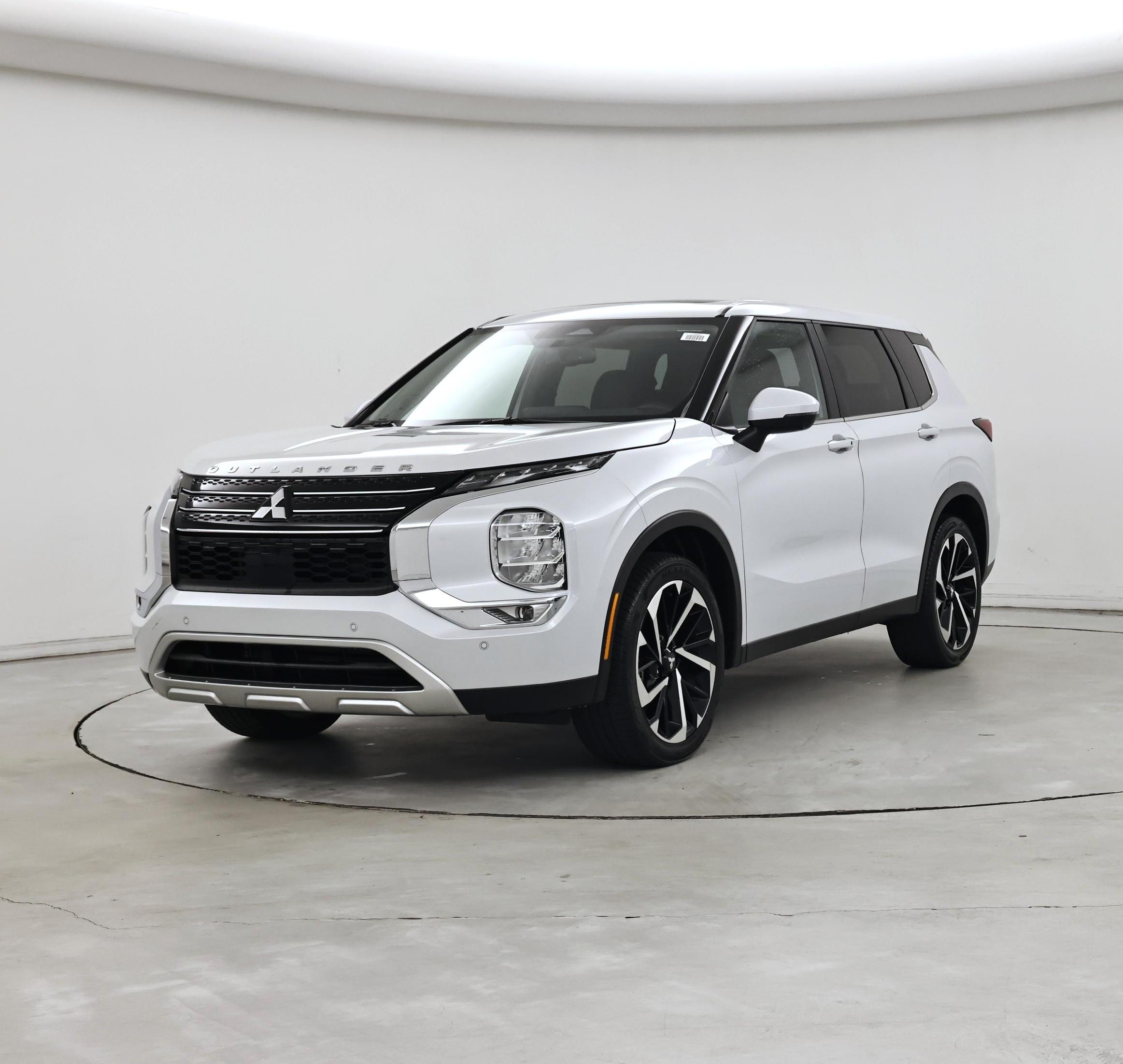 Thumbnail: 2024 Mitsubishi Outlander - 4