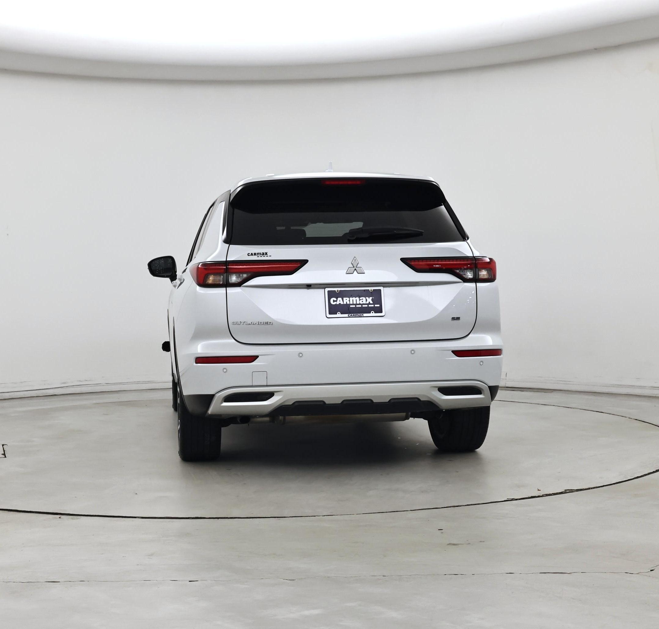 Thumbnail: 2024 Mitsubishi Outlander - 6
