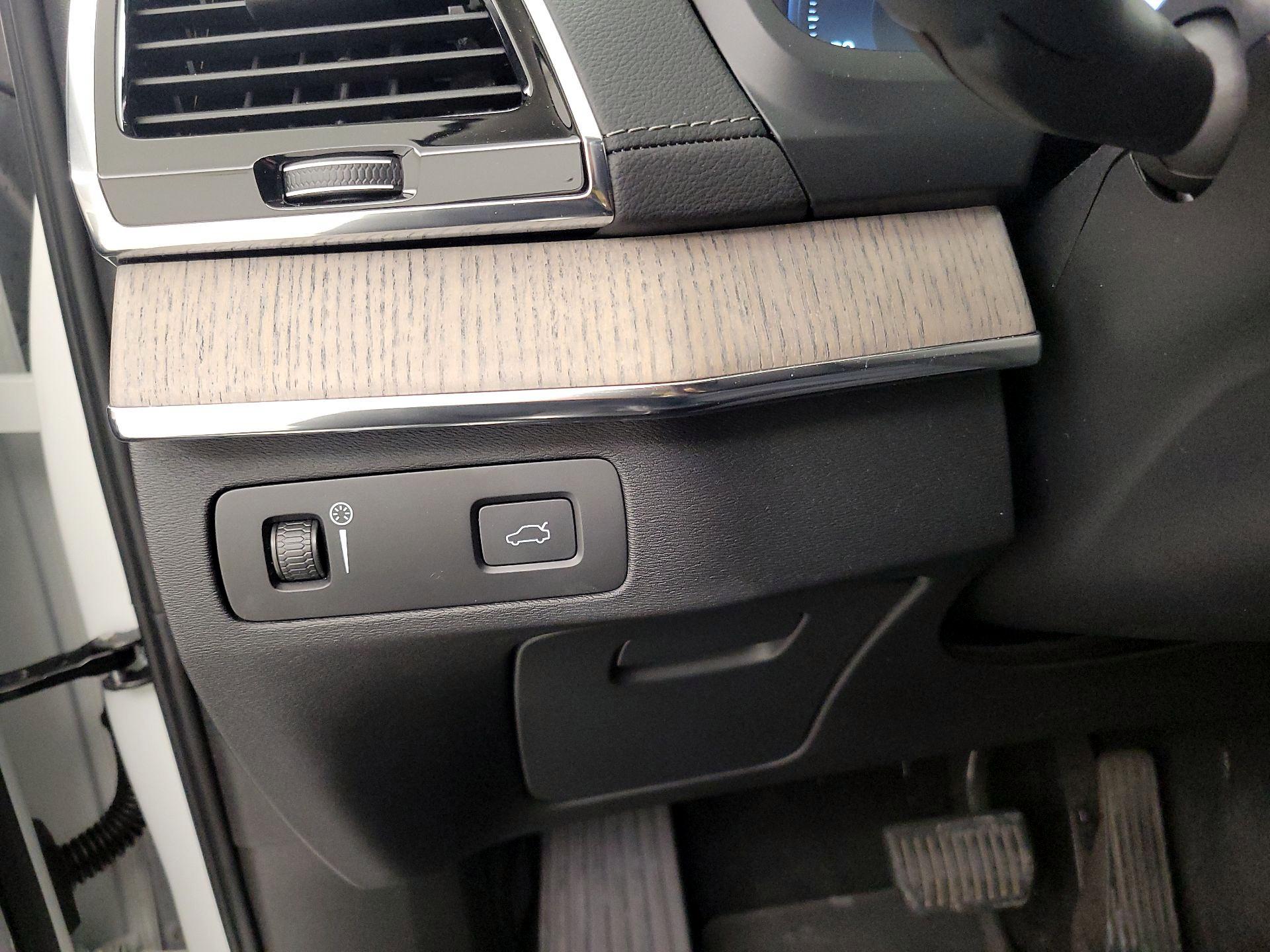 Thumbnail: 2021 Volvo XC90 - 13
