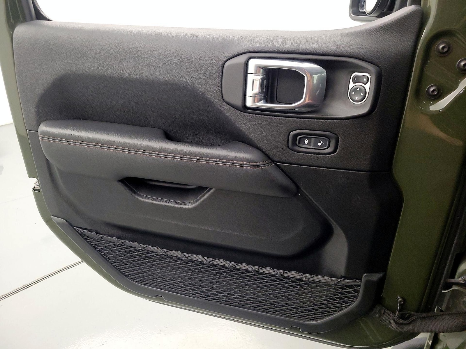 2021 Jeep Wrangler Unlimited Rubicon 392 - Photo 13