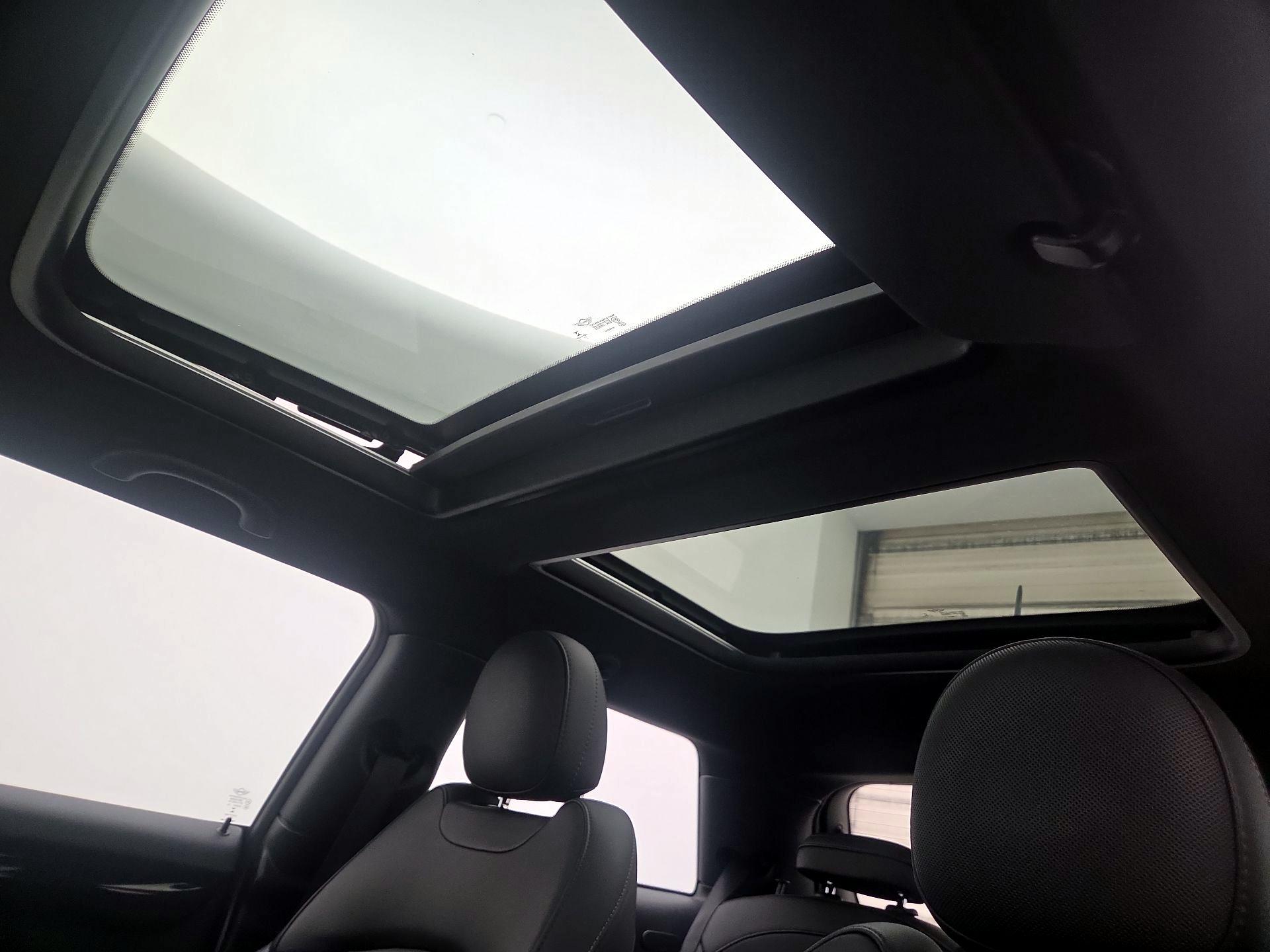 Thumbnail: 2021 MINI Cooper Hardtop - 20
