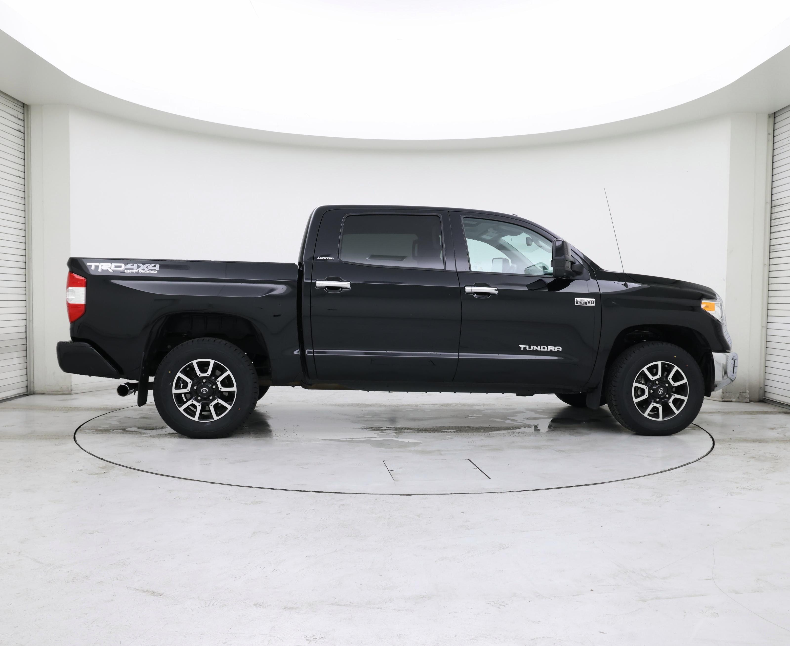 Thumbnail: 2017 Toyota Tundra - 7